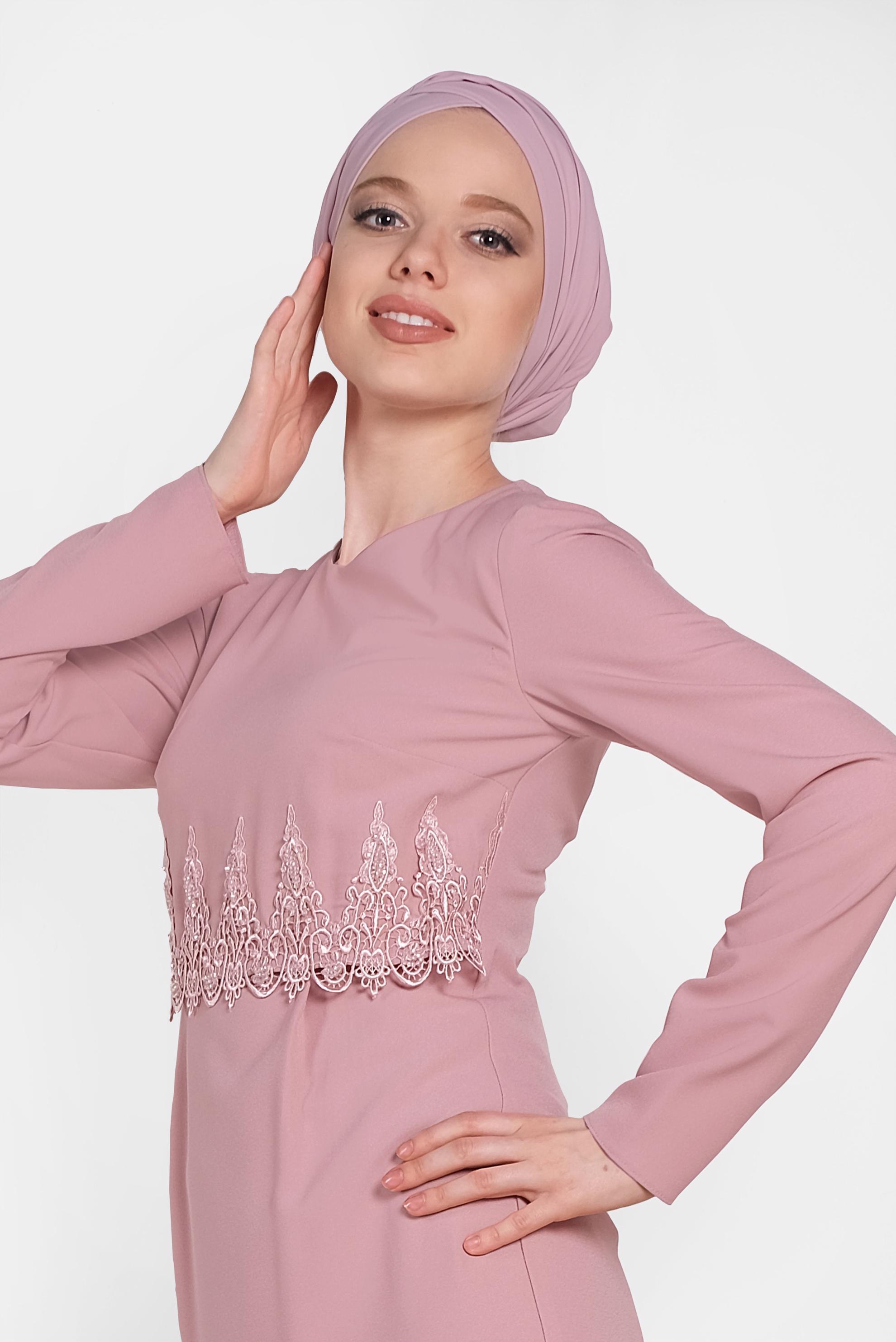 Tesettür giyim PUDRA GÜPÜRLÜ GİZLİ YIRTMAÇLI ELBİSE 4461