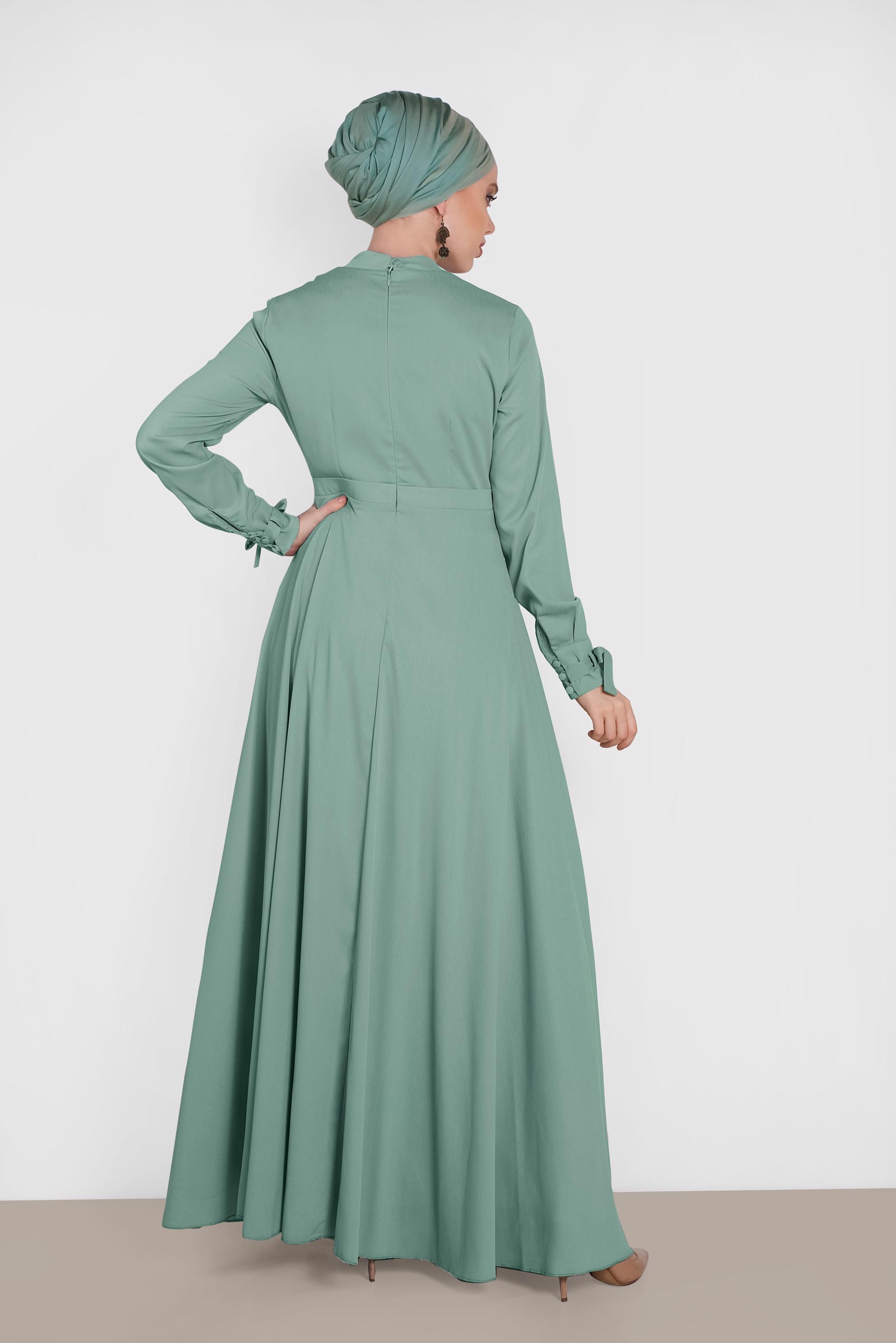 Tesettür giyim YEŞİL KOLLARI VE YAKASI BAĞCIK DETAYLI ELBİSE 4484