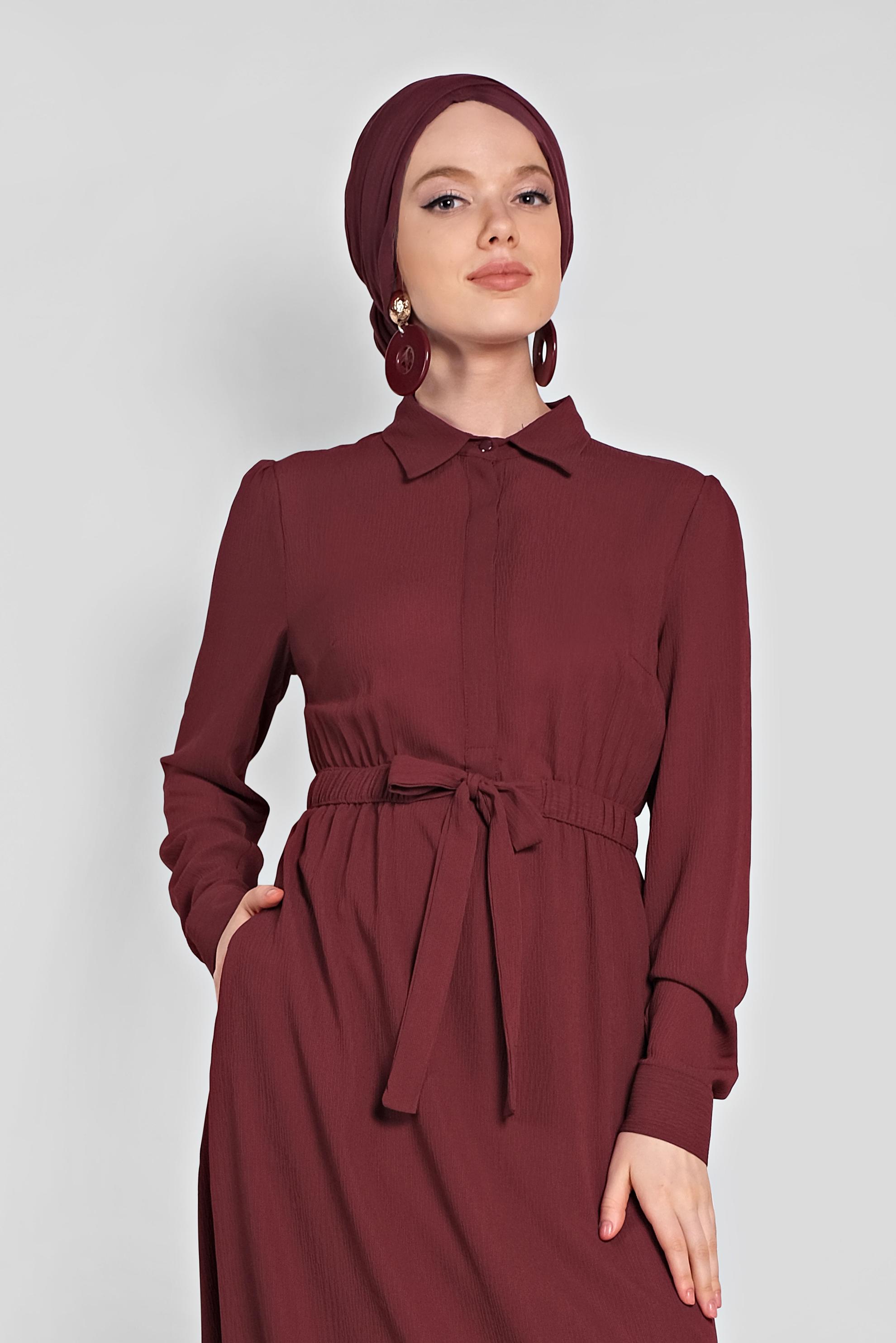 Tesettür giyim KIRMIZI BELİ LASTİKLİ KUŞAK DETAYLI ELBİSE 4489
