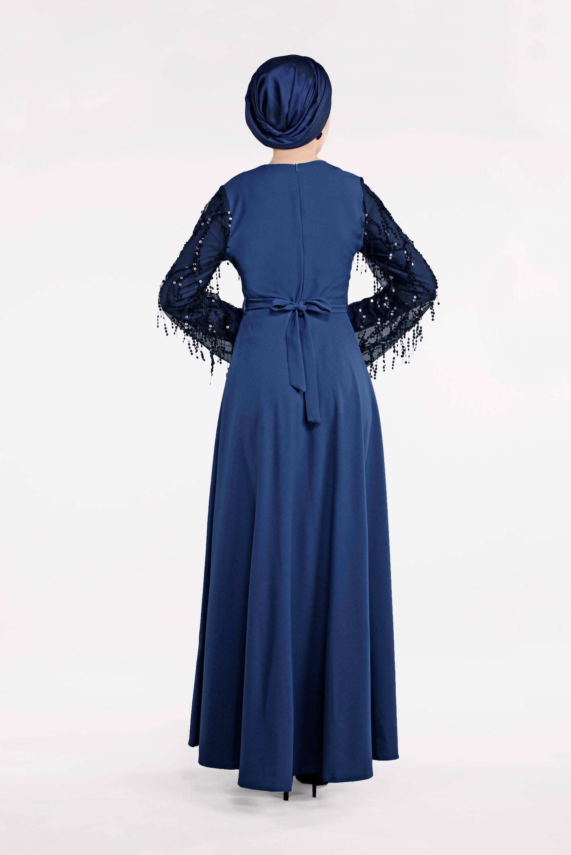 Tesettür giyim LACİVERT KOLLARI PULLU BROŞLU ELBİSE 4501