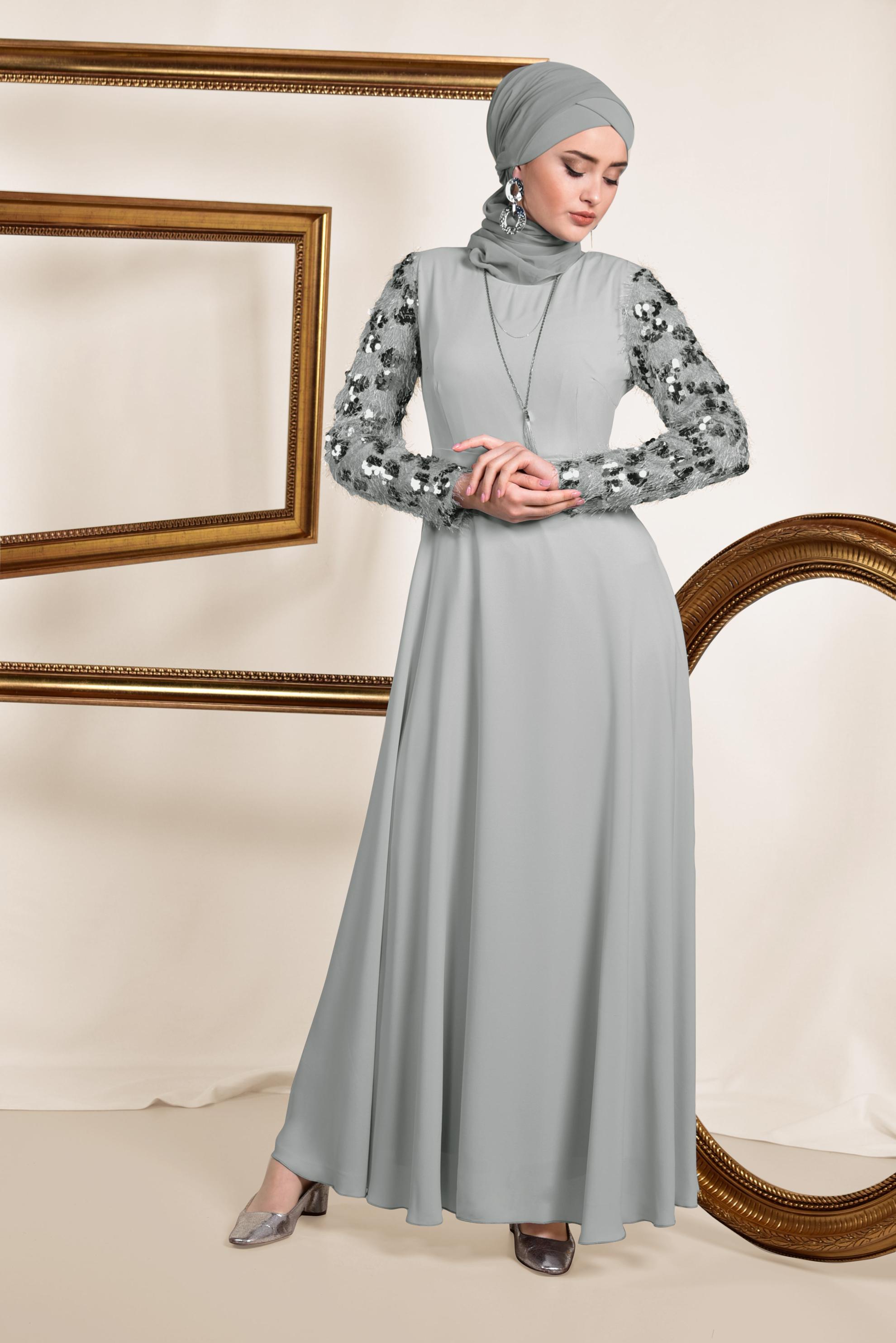 Tesettür giyim GRİ KOLLARI PUL PAYET VE SAÇAKLI ELBİSE 4891