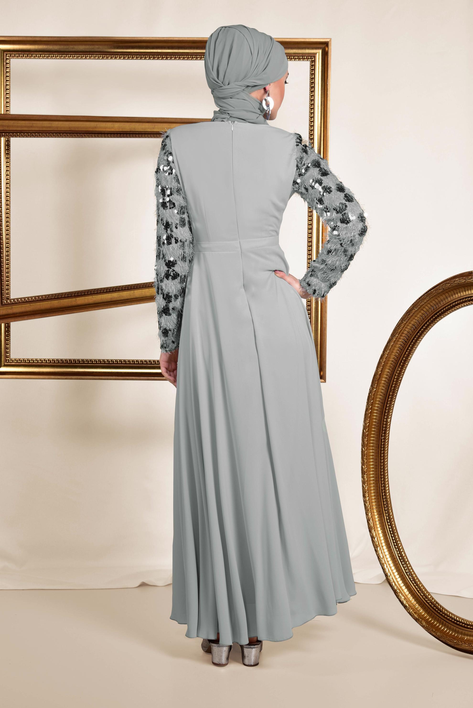 Tesettür giyim GRİ KOLLARI PUL PAYET VE SAÇAKLI ELBİSE 4891