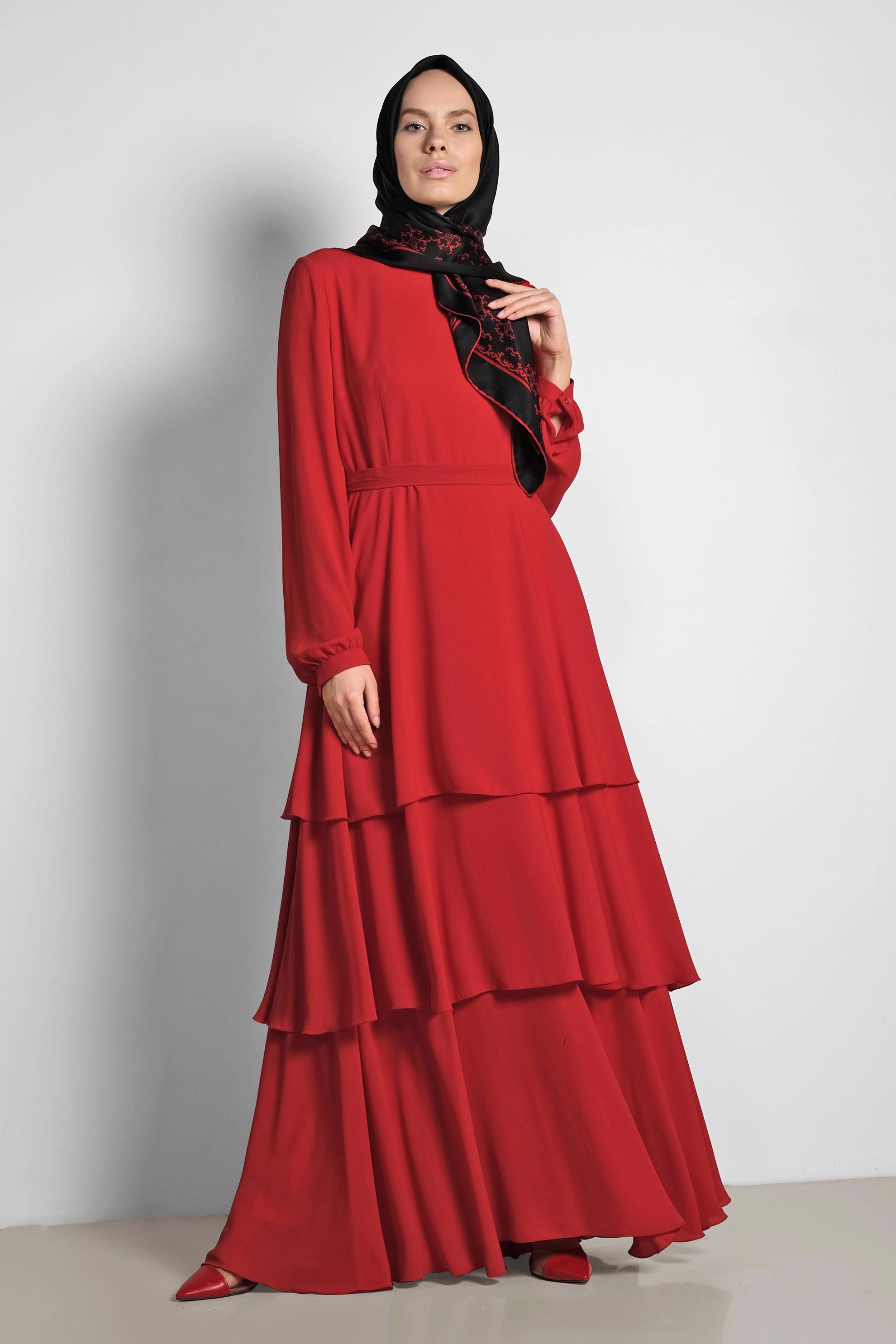 Tesettür giyim KIRMIZI KATKAT VOLANLI BELİ BAĞCIKLI ELBİSE 4926