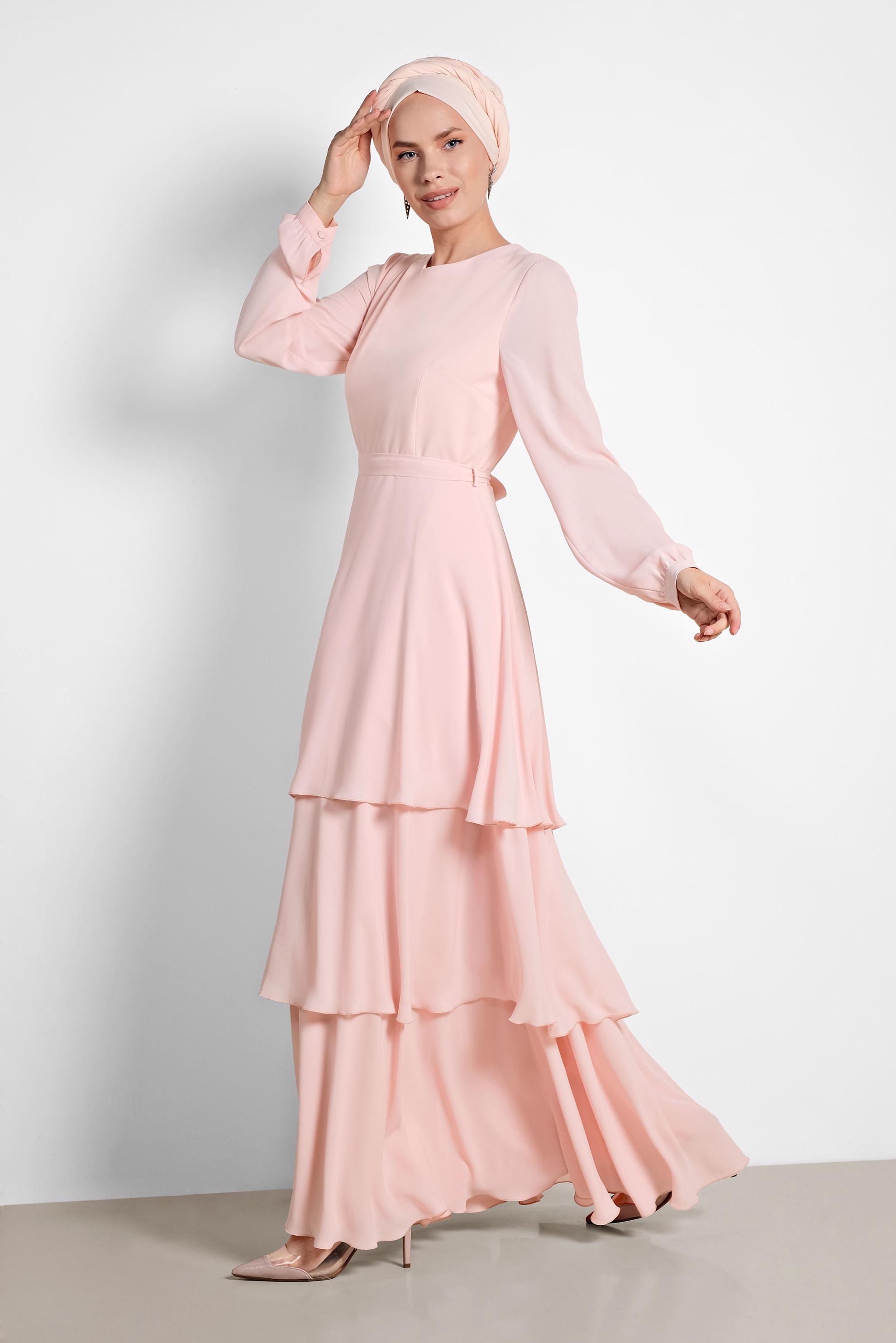 Tesettür giyim PUDRA KATKAT VOLANLI BELİ BAĞCIKLI ELBİSE 4926