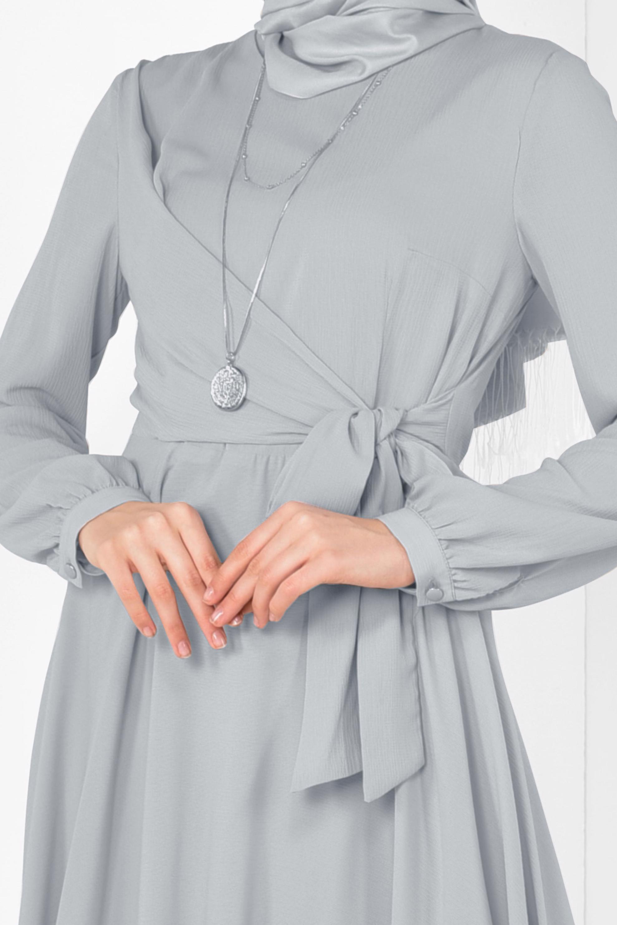 Tesettür giyim GRİ KUŞAKLI KRUVAZE ELBİSE 4929 