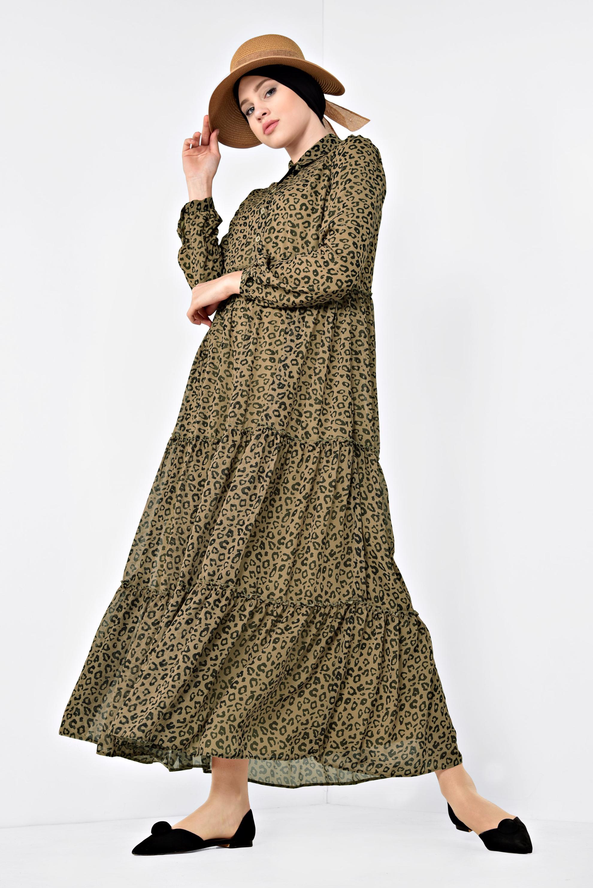 Tesettür giyim KAHVE DESENLİ VE VOLANLI SALAŞ ELBİSE 4933