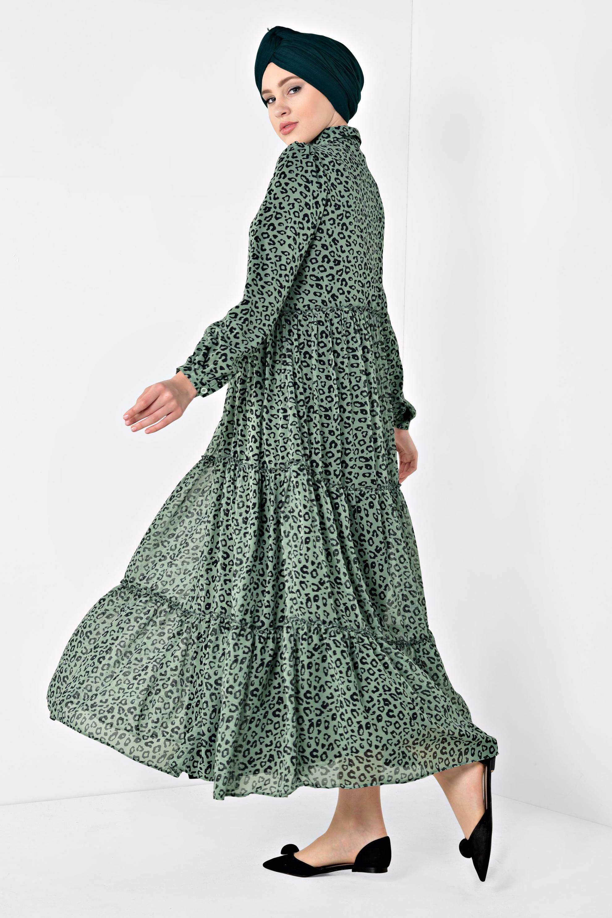 Tesettür giyim YEŞİL DESENLİ VE VOLANLI SALAŞ ELBİSE 4933
