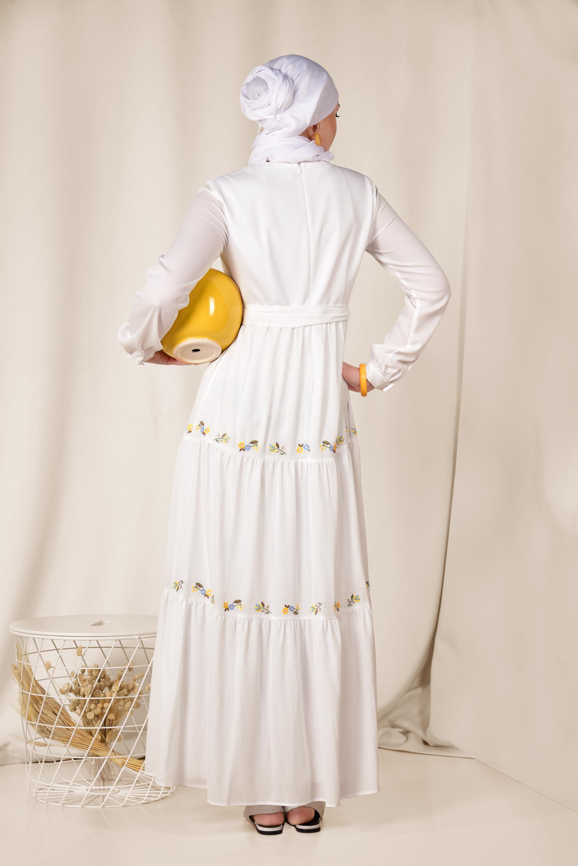 Tesettür giyim BEYAZ BELİ BAĞCIKLI NAKIŞLI ELBİSE 4945