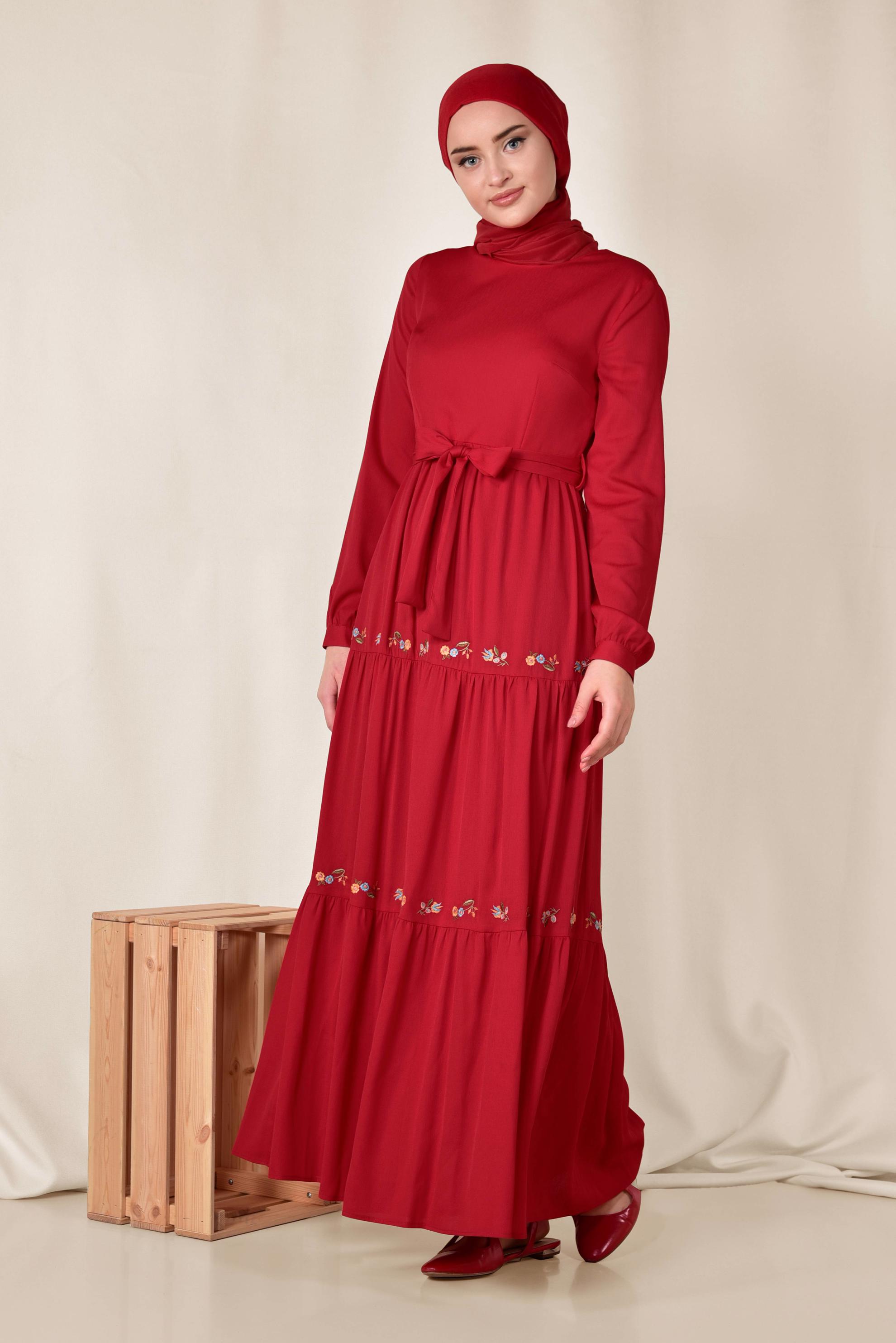 Tesettür giyim KIRMIZI BELİ BAĞCIKLI NAKIŞLI ELBİSE 4945