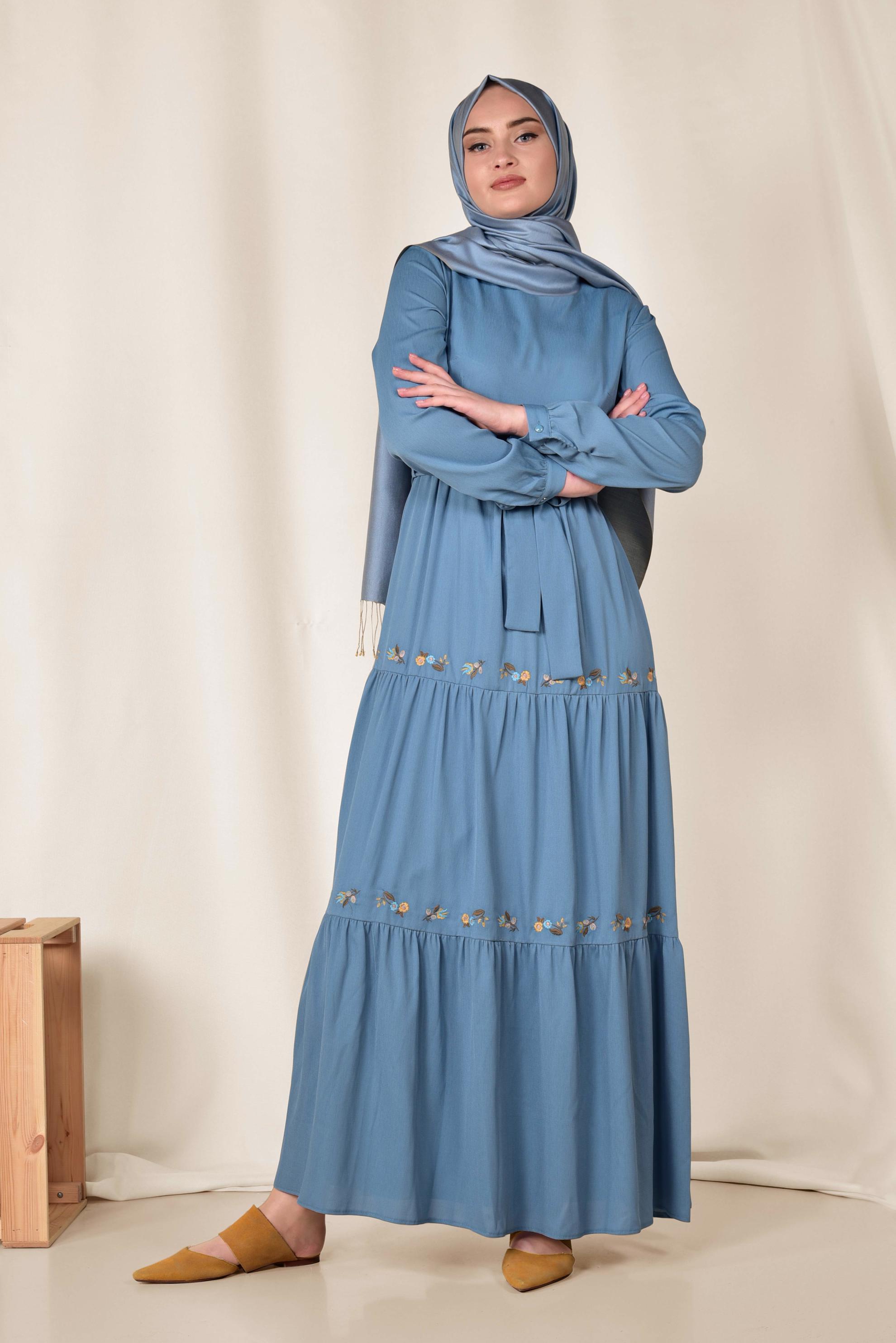 Tesettür giyim MAVİ BELİ BAĞCIKLI NAKIŞLI ELBİSE 4945