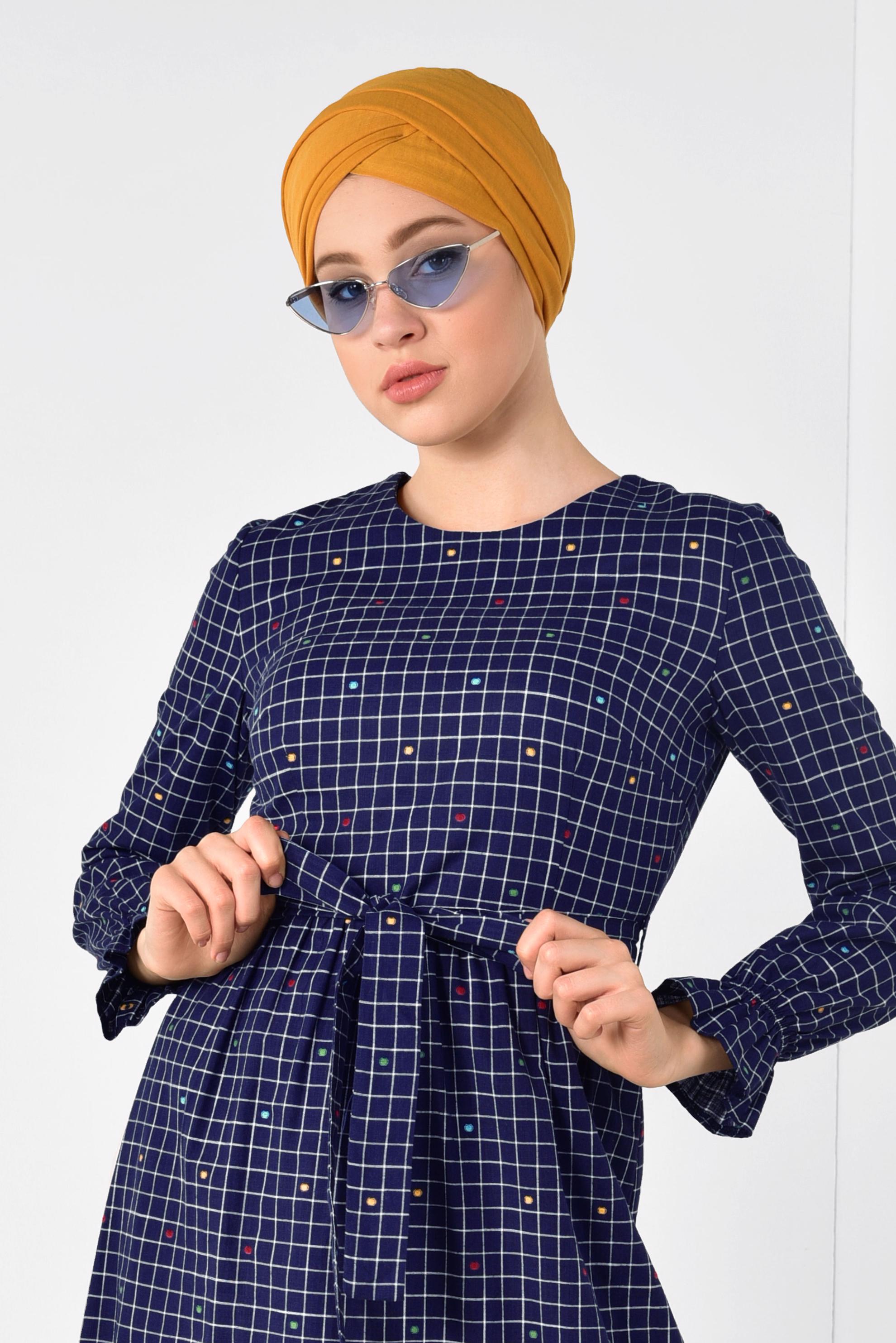 Tesettür giyim LACİVERT KARE DESENLİ PUANTİYELİ ELBİSE 4949