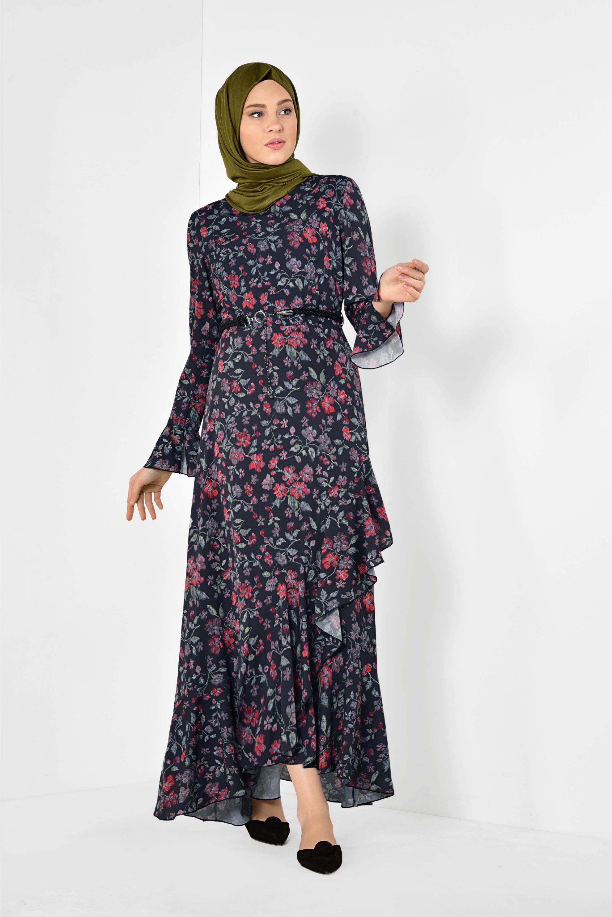 Tesettür giyim SİYAH ASİMETRİK KESİM ÇİÇEK DESENLİ ELBİSE 4965