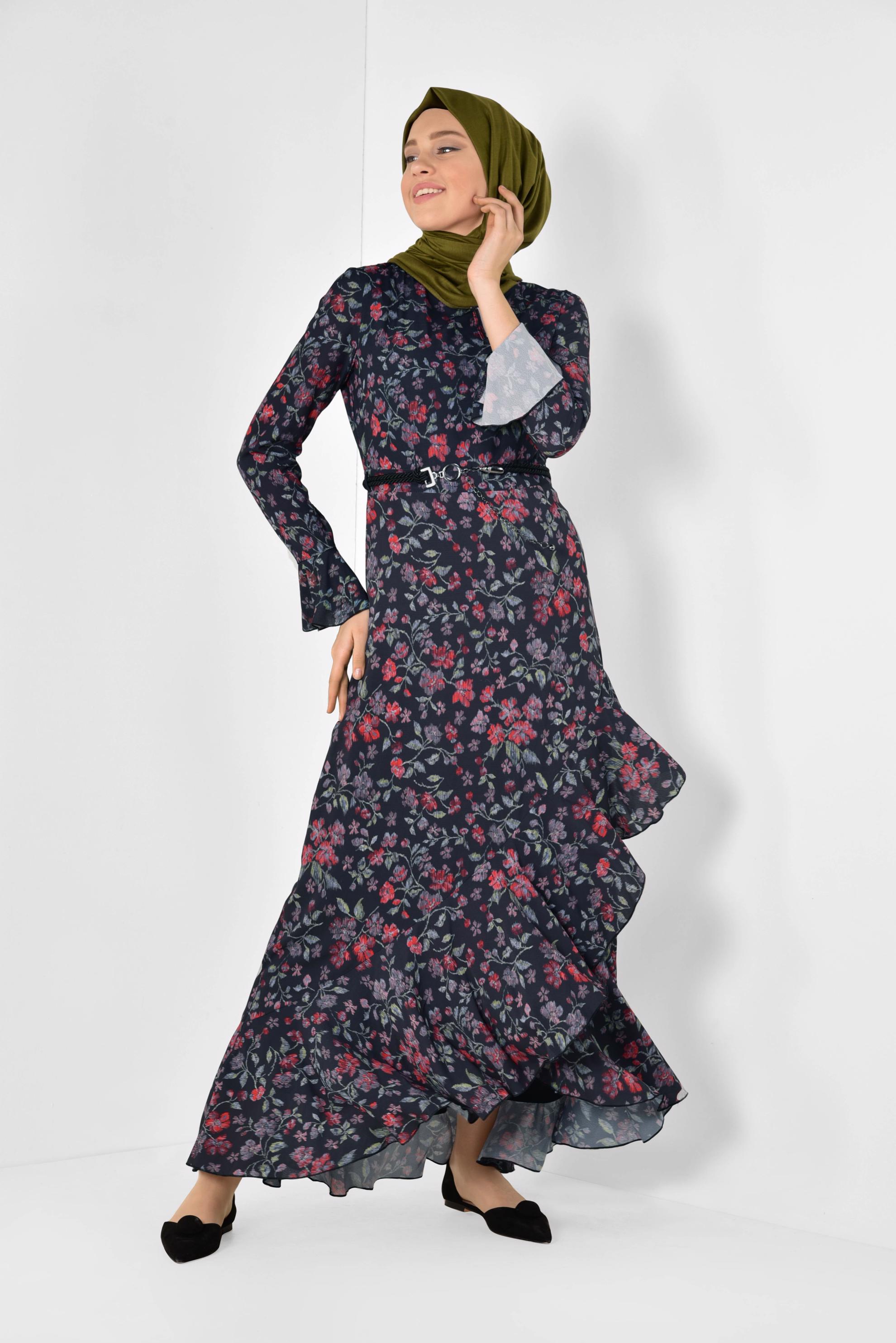 Tesettür giyim SİYAH ASİMETRİK KESİM ÇİÇEK DESENLİ ELBİSE 4965