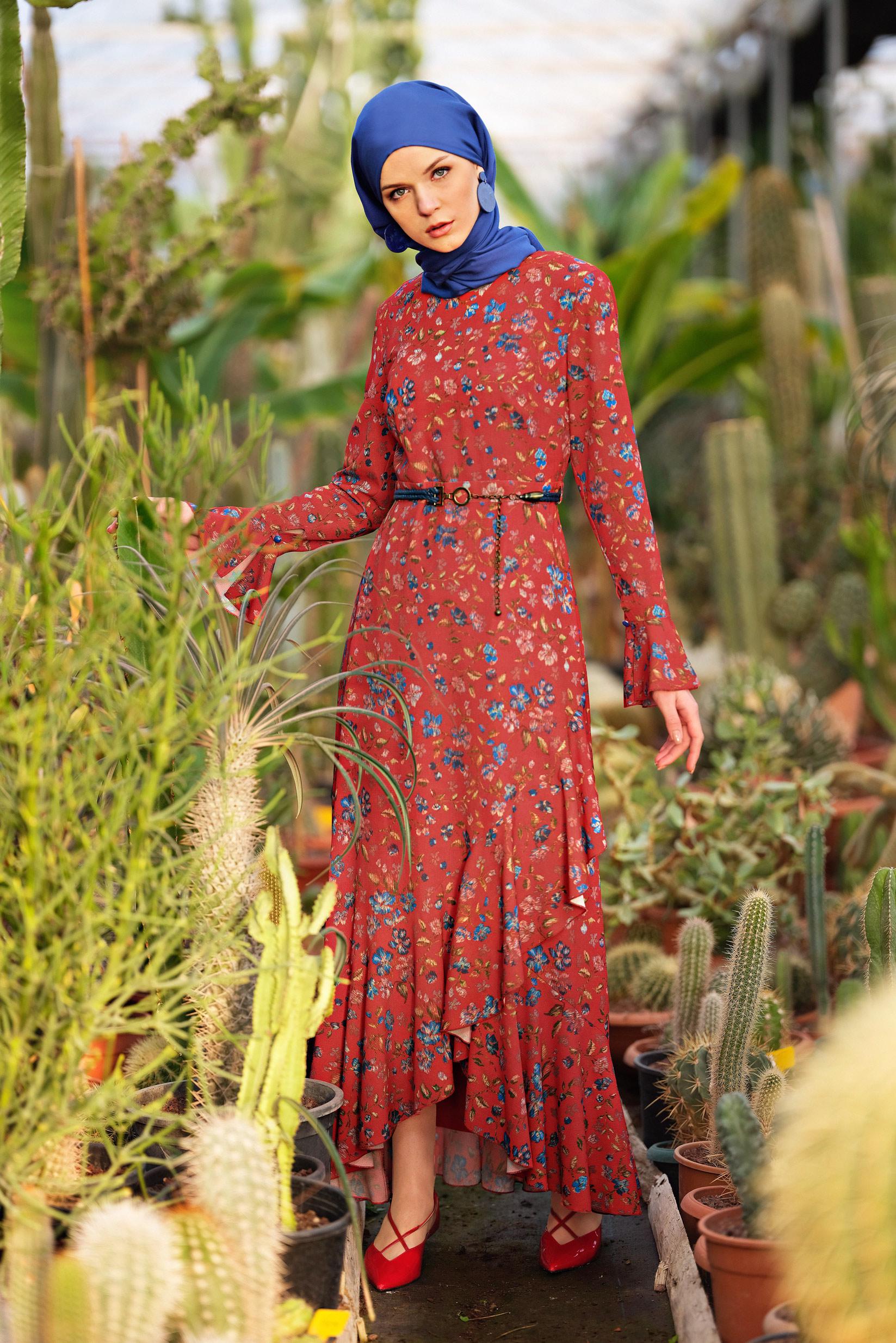 Tesettür giyim KIRMIZI ASİMETRİK KESİM ÇİÇEK DESENLİ ELBİSE 4965