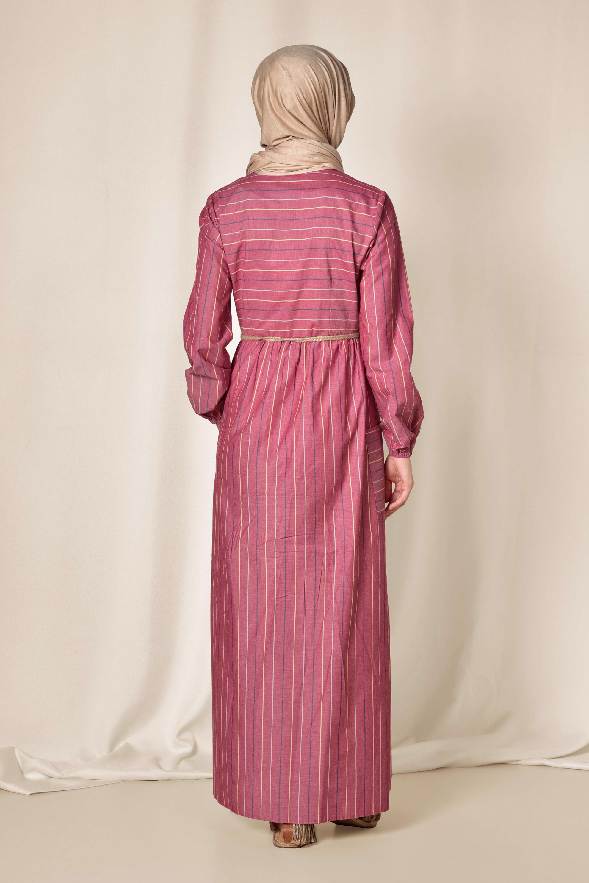 Tesettür giyim BORDO ÇİZGİ DESENLİ ÖNDEN DÜĞMELİ ELBİSE 4991 