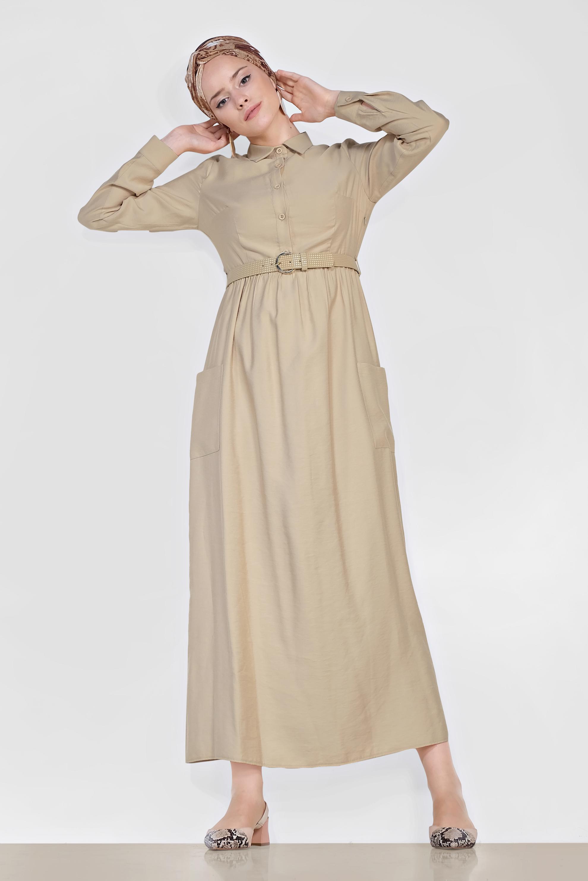 Tesettür giyim BEJ CEP VE KEMER DETAYLI ELBİSE 4992 