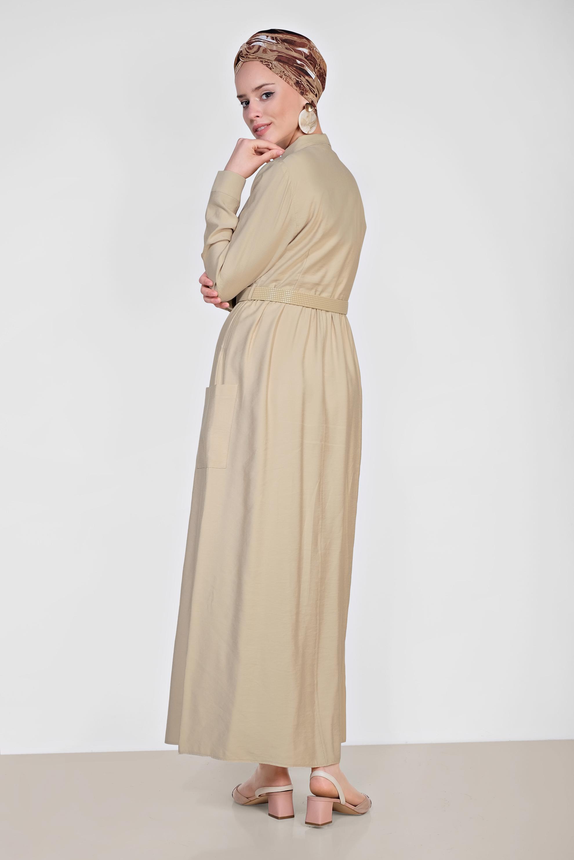 Tesettür giyim BEJ CEP VE KEMER DETAYLI ELBİSE 4992 