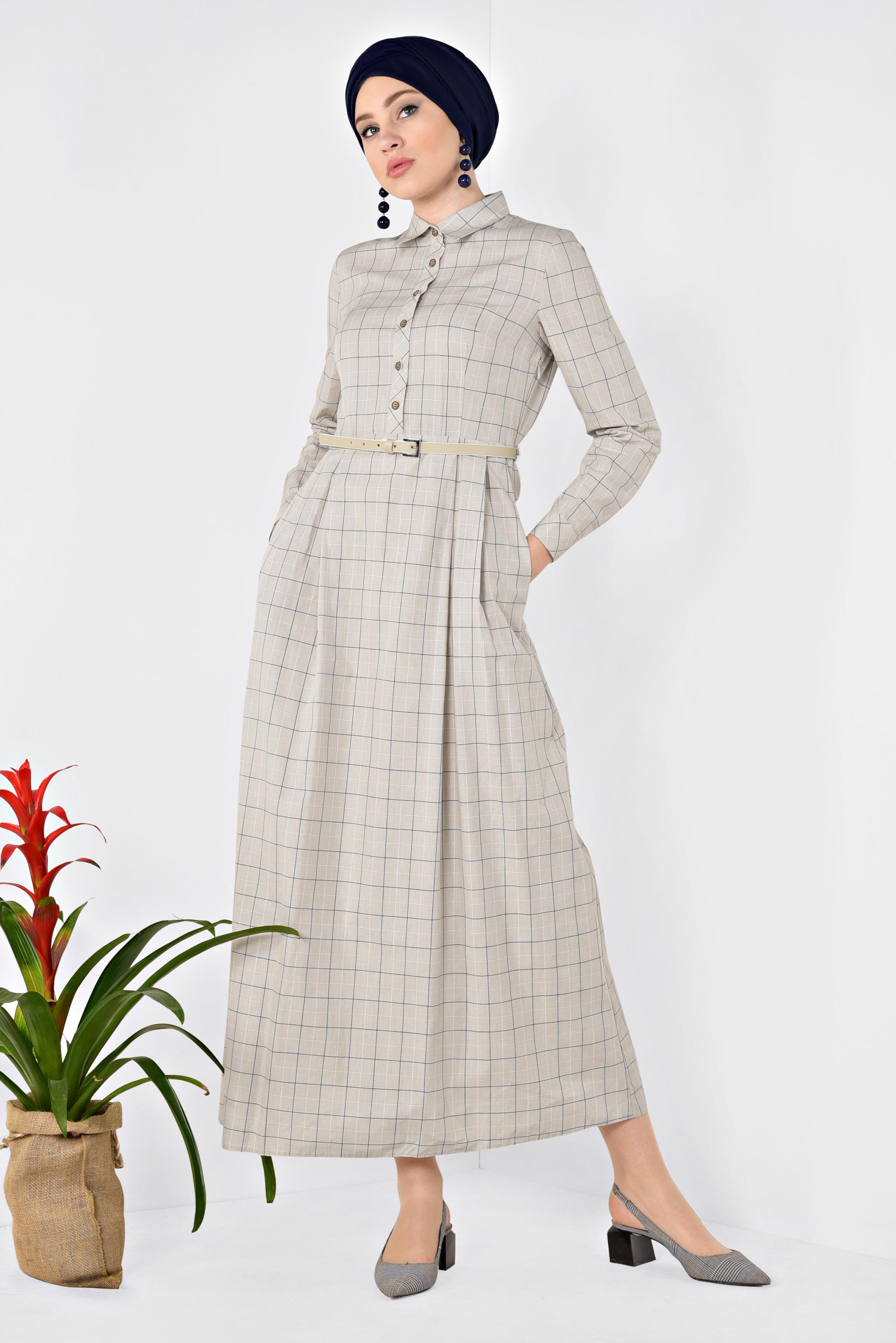 Tesettür giyim BEJ KARE DESENLİ PAMUKLU ELBİSE 4993