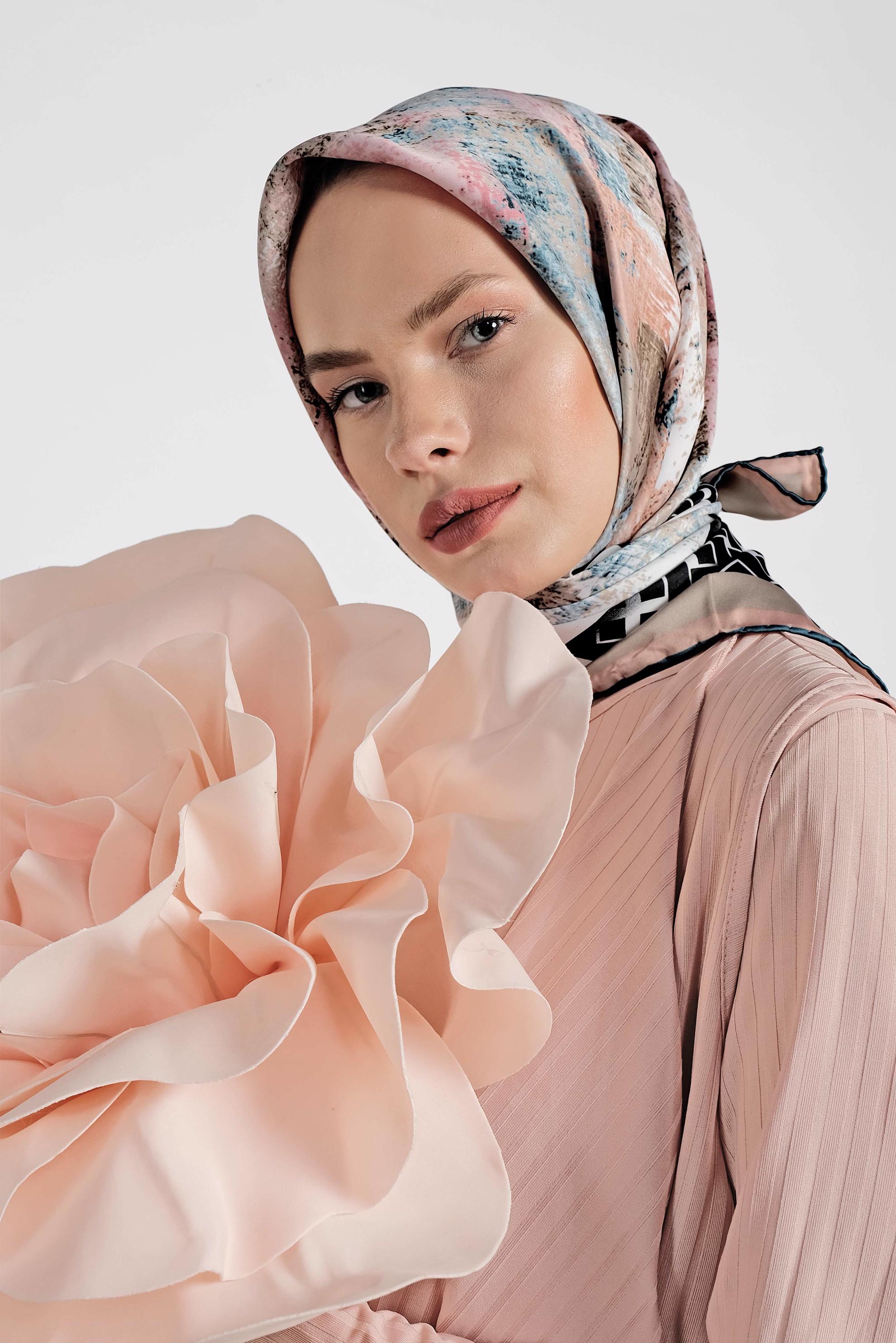 Tesettür giyim MAVİ 11435-1  ALVİNA DESENLİ EŞARP