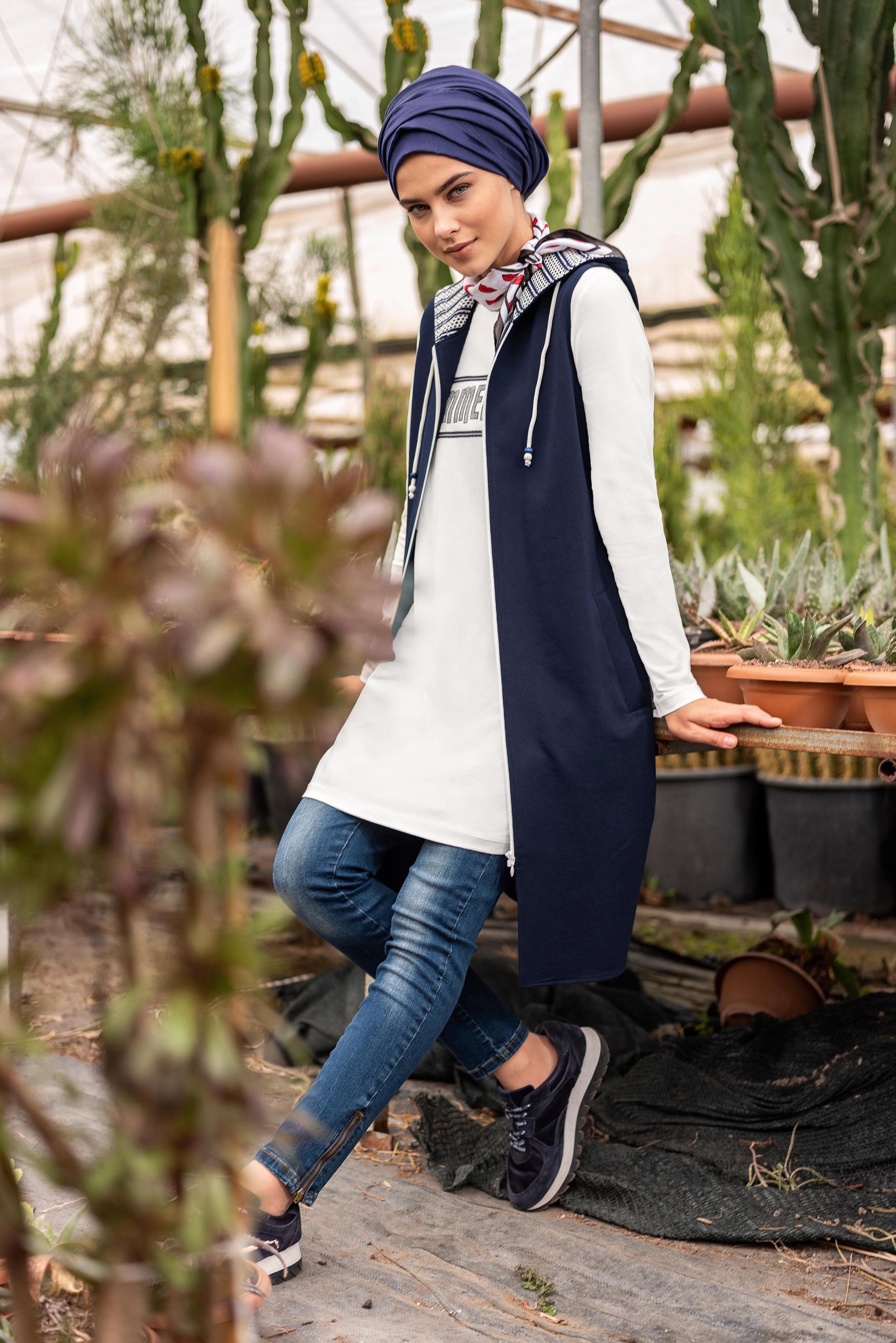 Tesettür giyim LACİVERT FERMUARLI VE KAPÜŞONLU SPOR YELEK 4046 