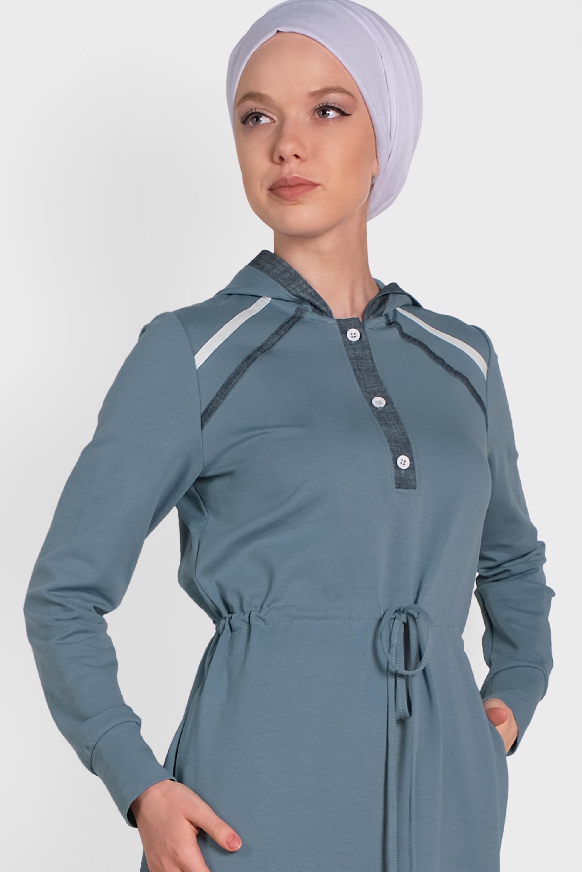 Tesettür giyim MAVİ BELİ BÜZGÜLÜ KAPÜŞONLU EŞOFMAN ELBİSE 4468 