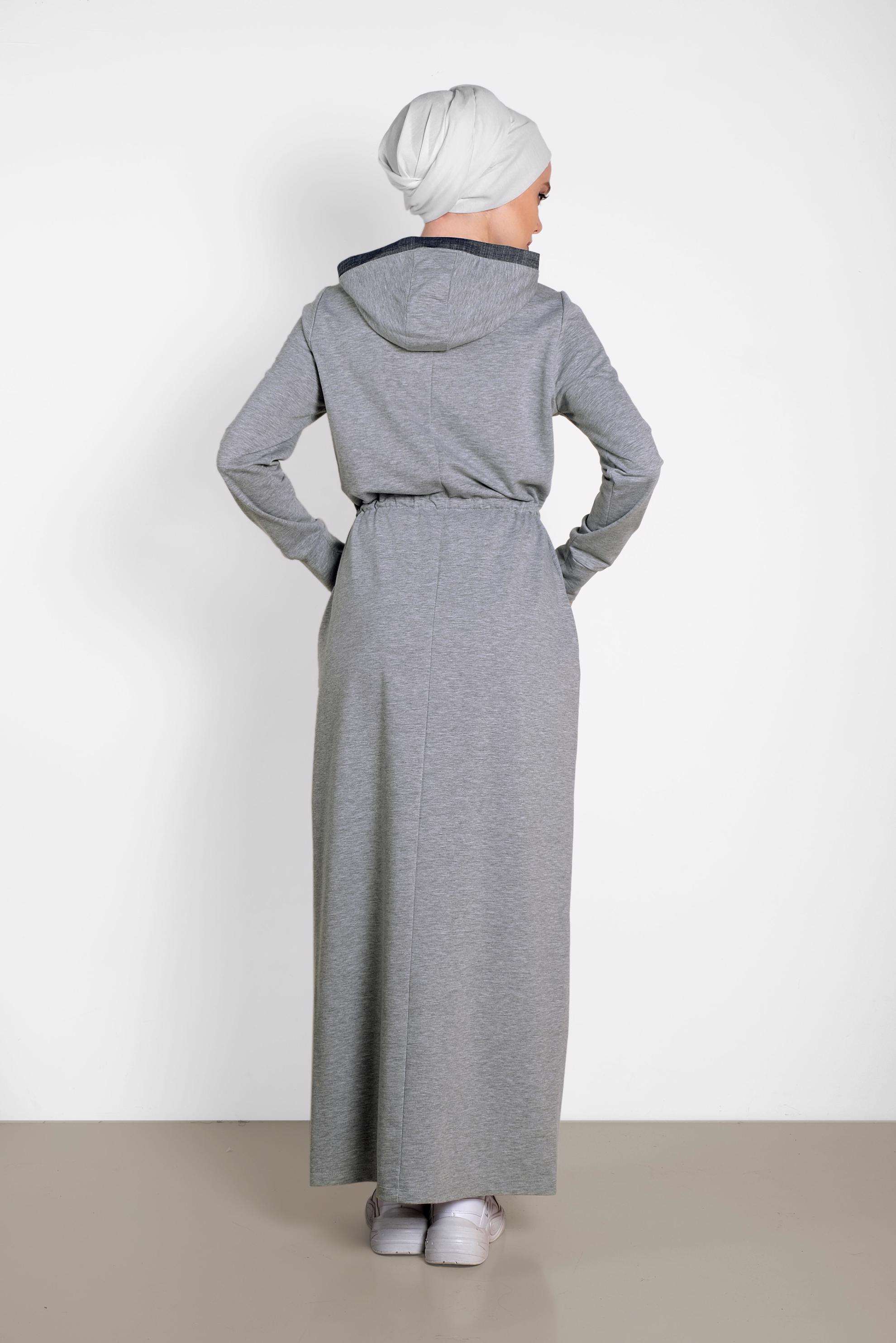 Tesettür giyim GRİ BELİ BÜZGÜLÜ KAPÜŞONLU EŞOFMAN ELBİSE 4468 