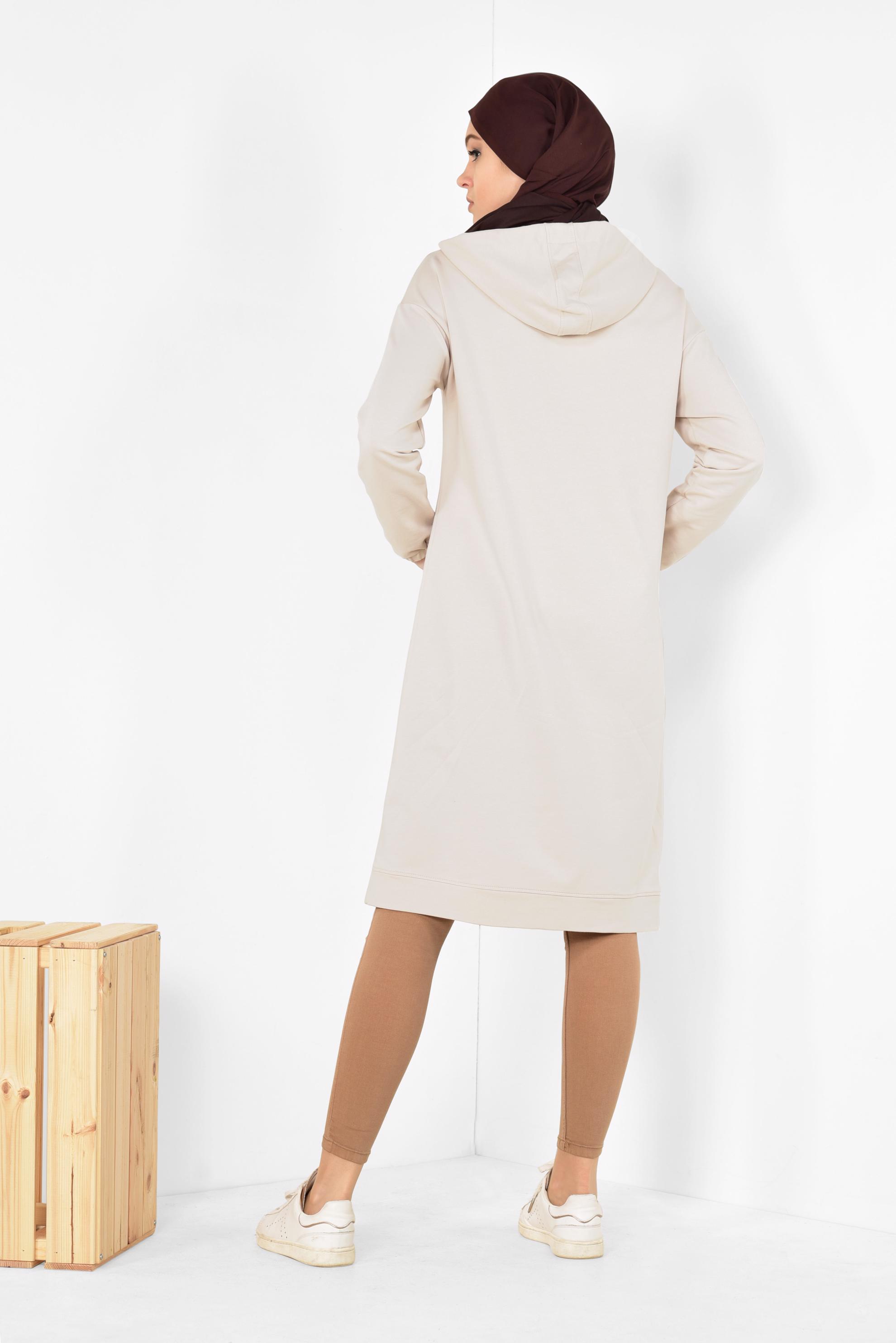 Tesettür giyim BEJ CEP DETAYLI KAPÜŞONLU SPOR TUNİK 4872 