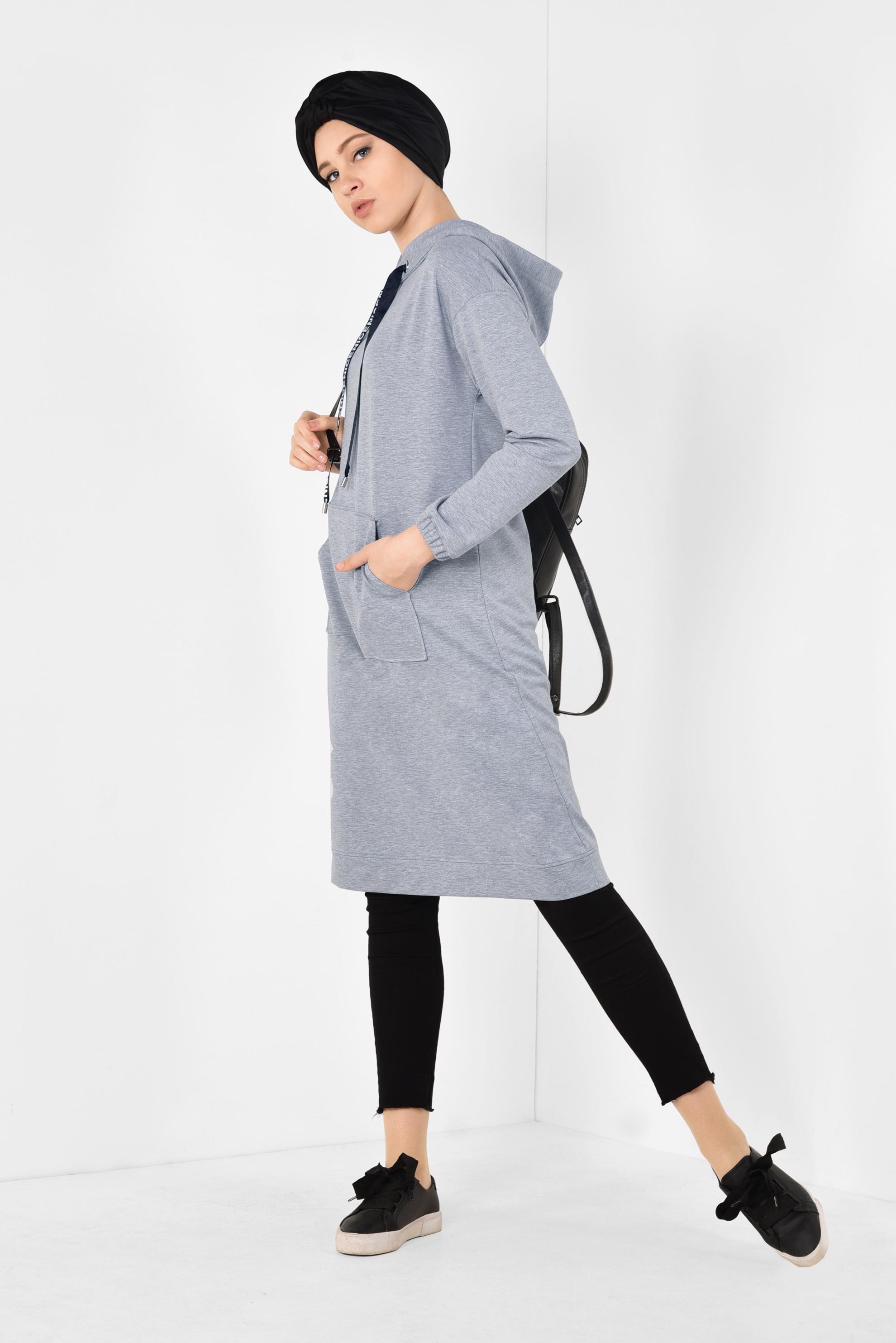Tesettür giyim GRİ CEP DETAYLI KAPÜŞONLU SPOR TUNİK 4872 