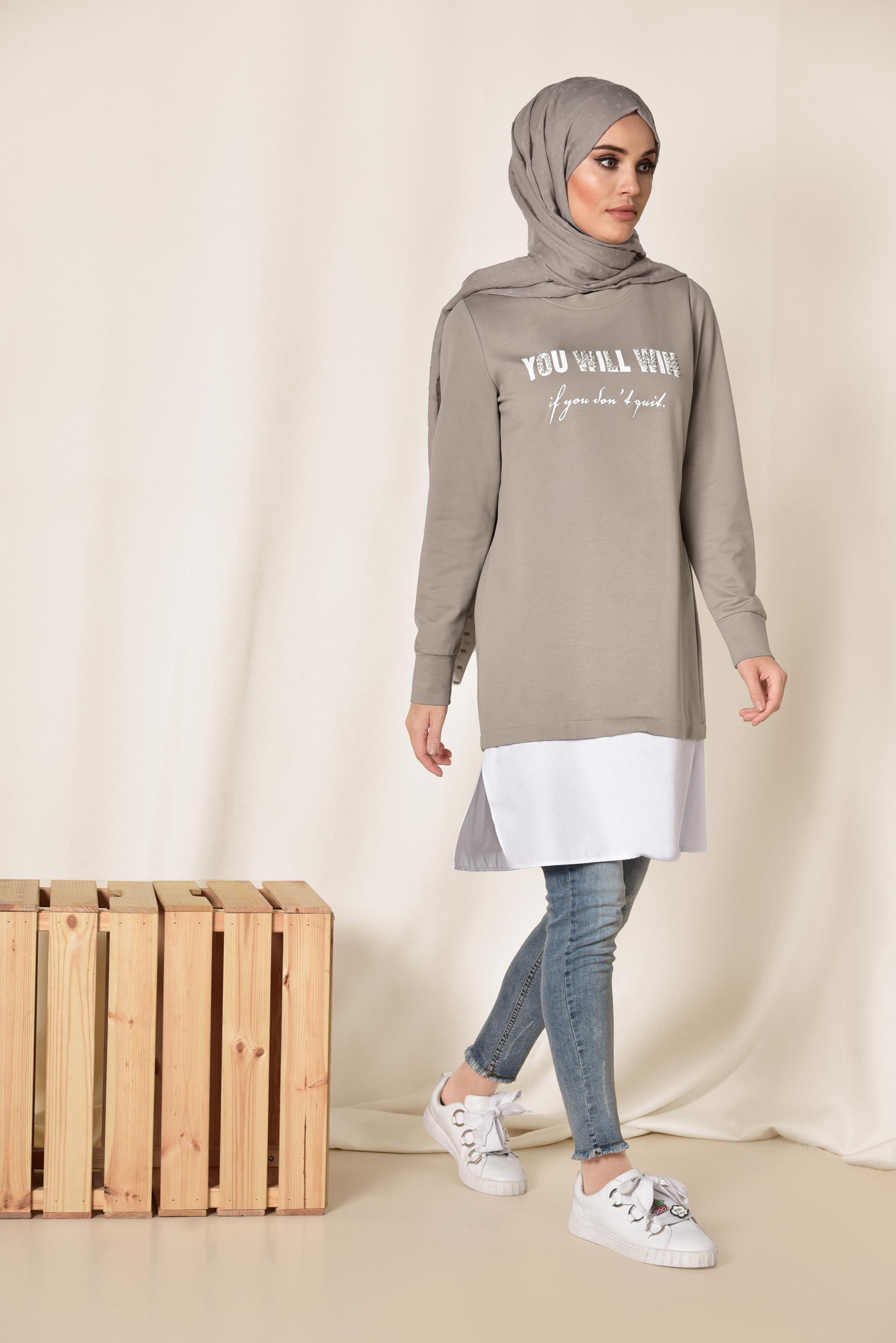 Tesettür giyim KAHVE TAŞ İŞLEMELİ YAZILI ASİMETRİK EŞOFMAN TUNİK 4897