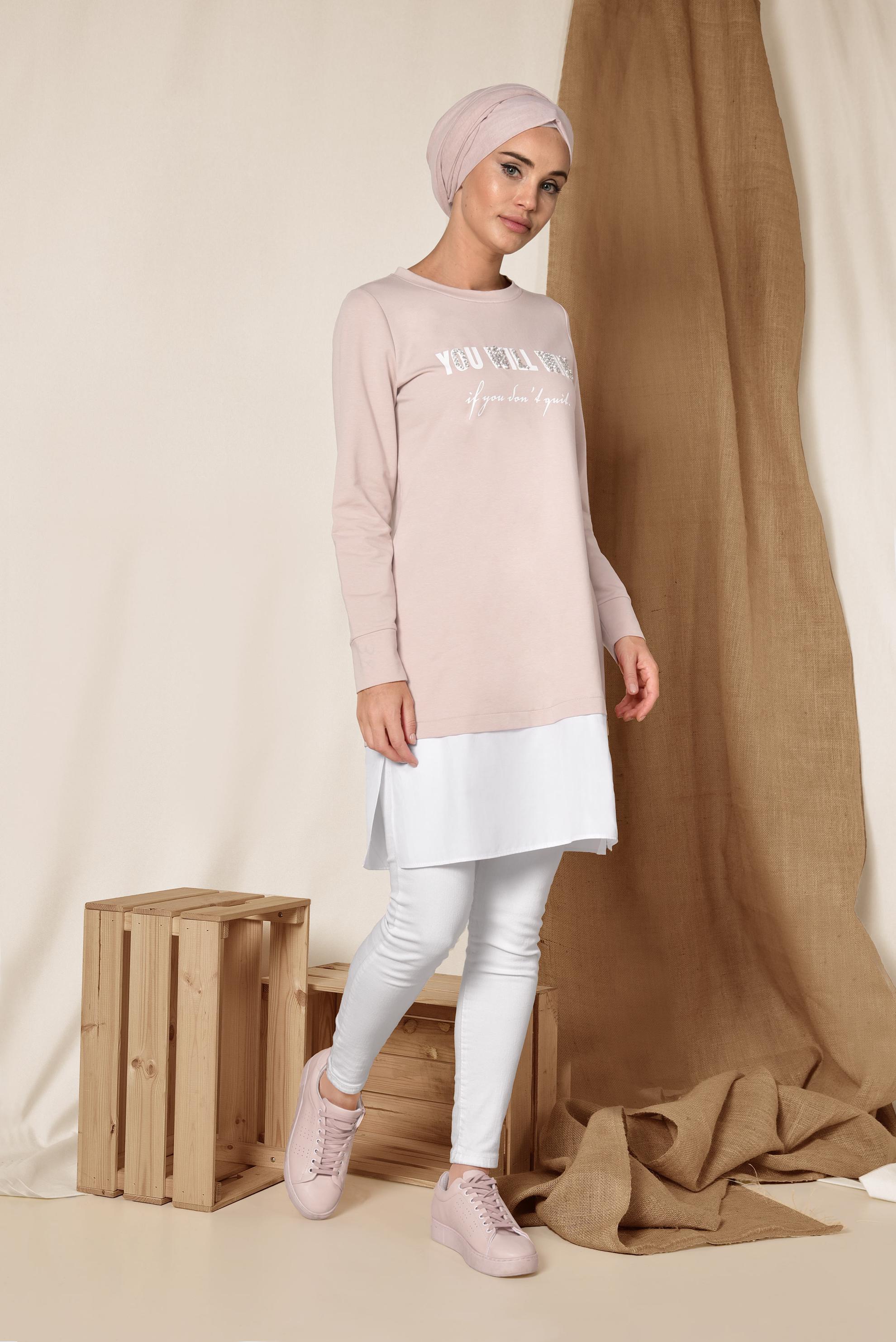 Tesettür giyim PUDRA TAŞ İŞLEMELİ YAZILI ASİMETRİK EŞOFMAN TUNİK 4897