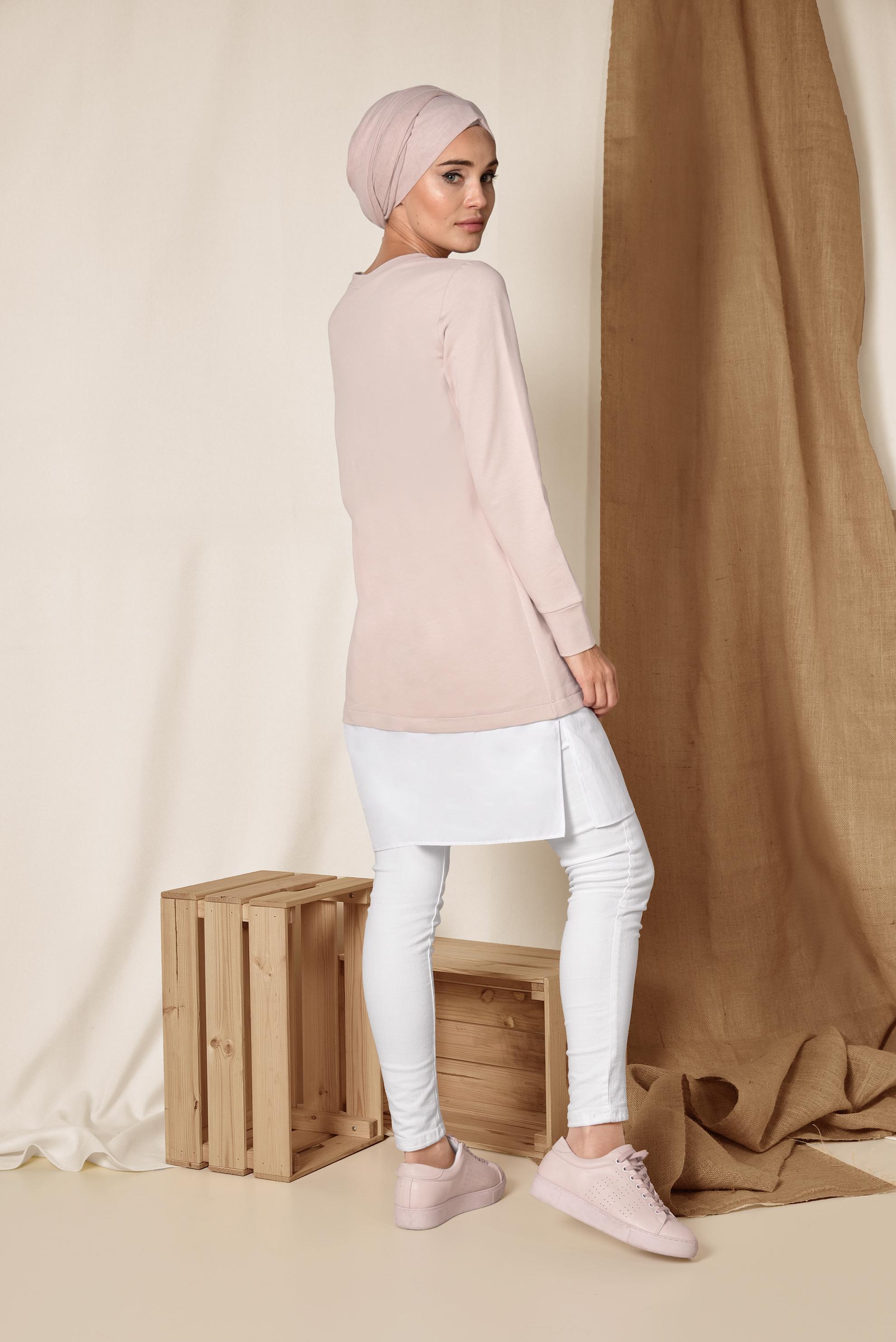 Tesettür giyim PUDRA TAŞ İŞLEMELİ YAZILI ASİMETRİK EŞOFMAN TUNİK 4897