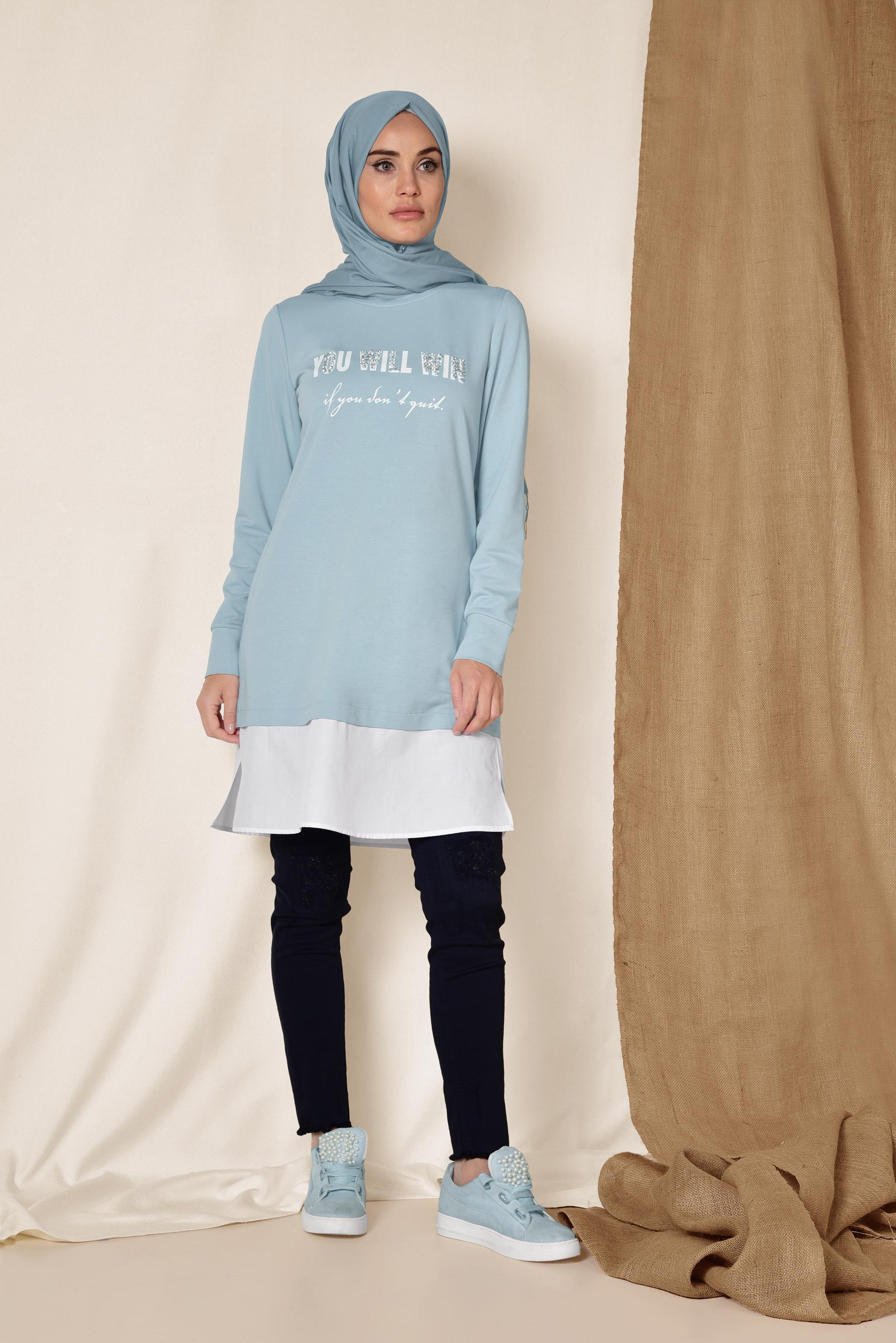 Tesettür giyim MAVİ TAŞ İŞLEMELİ YAZILI ASİMETRİK EŞOFMAN TUNİK 4897