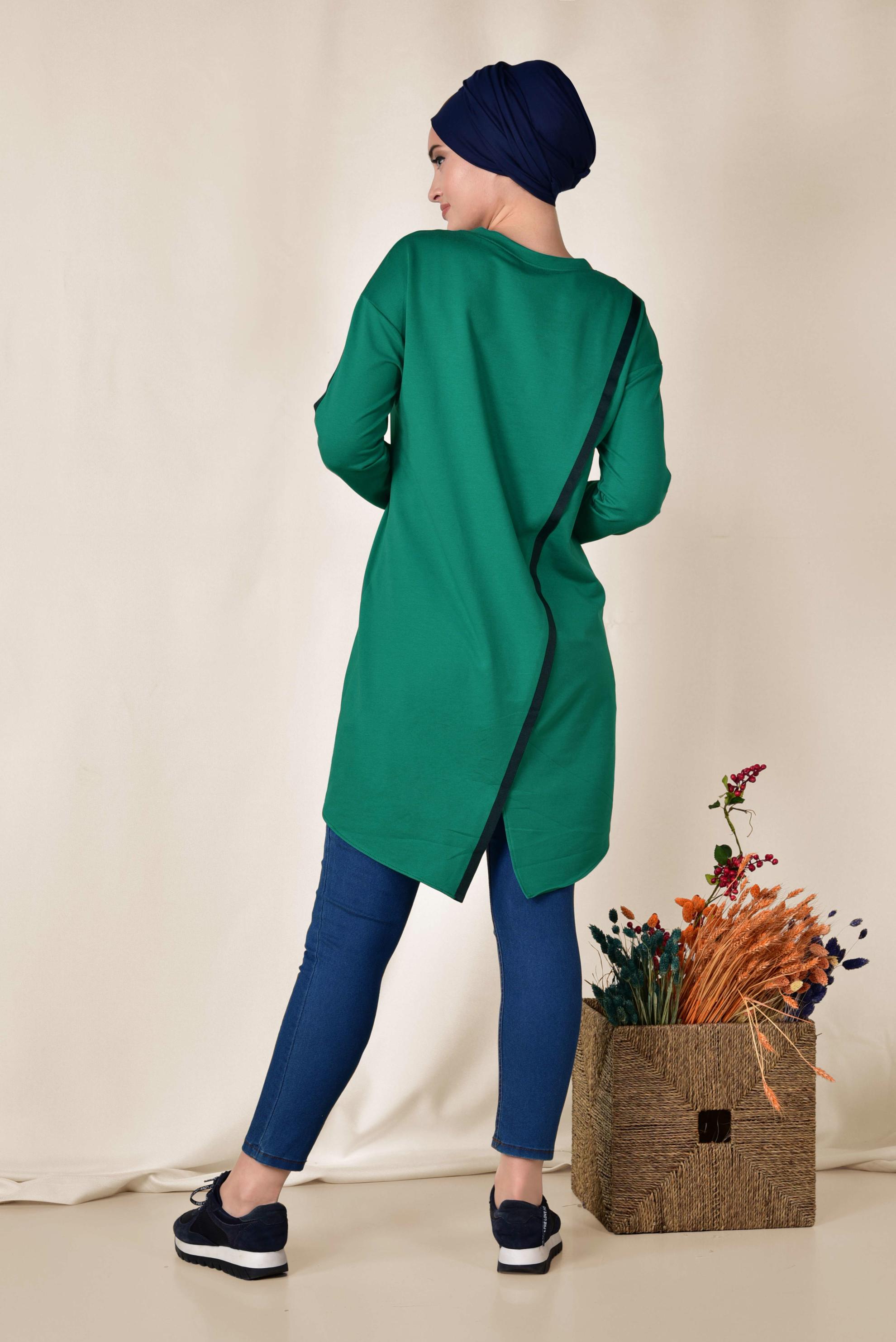 Tesettür giyim YEŞİL ŞERİT VE YAZI DETAYLI EŞOFMAN TUNİK 4898