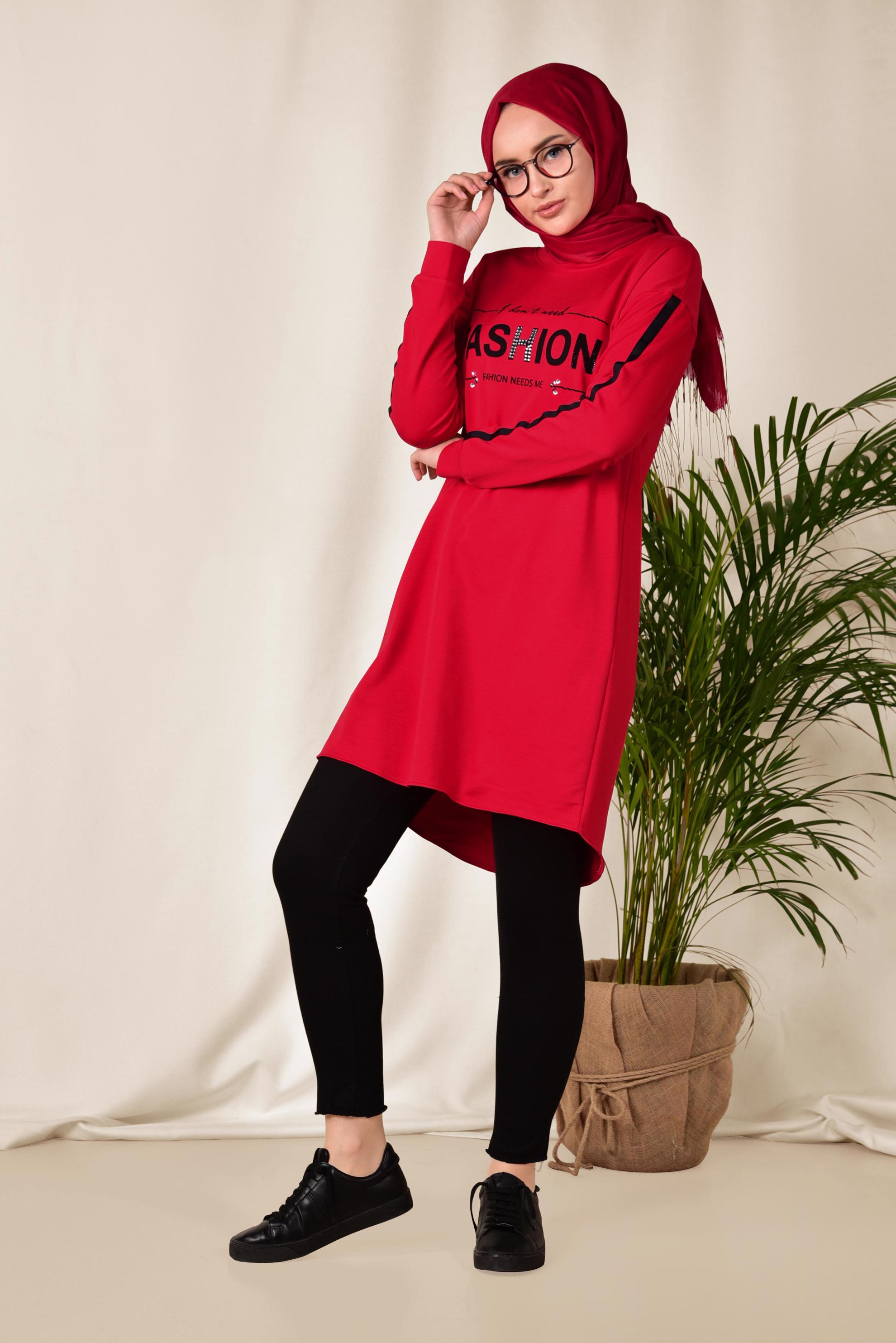 Tesettür giyim KIRMIZI ŞERİT VE YAZI DETAYLI EŞOFMAN TUNİK 4898