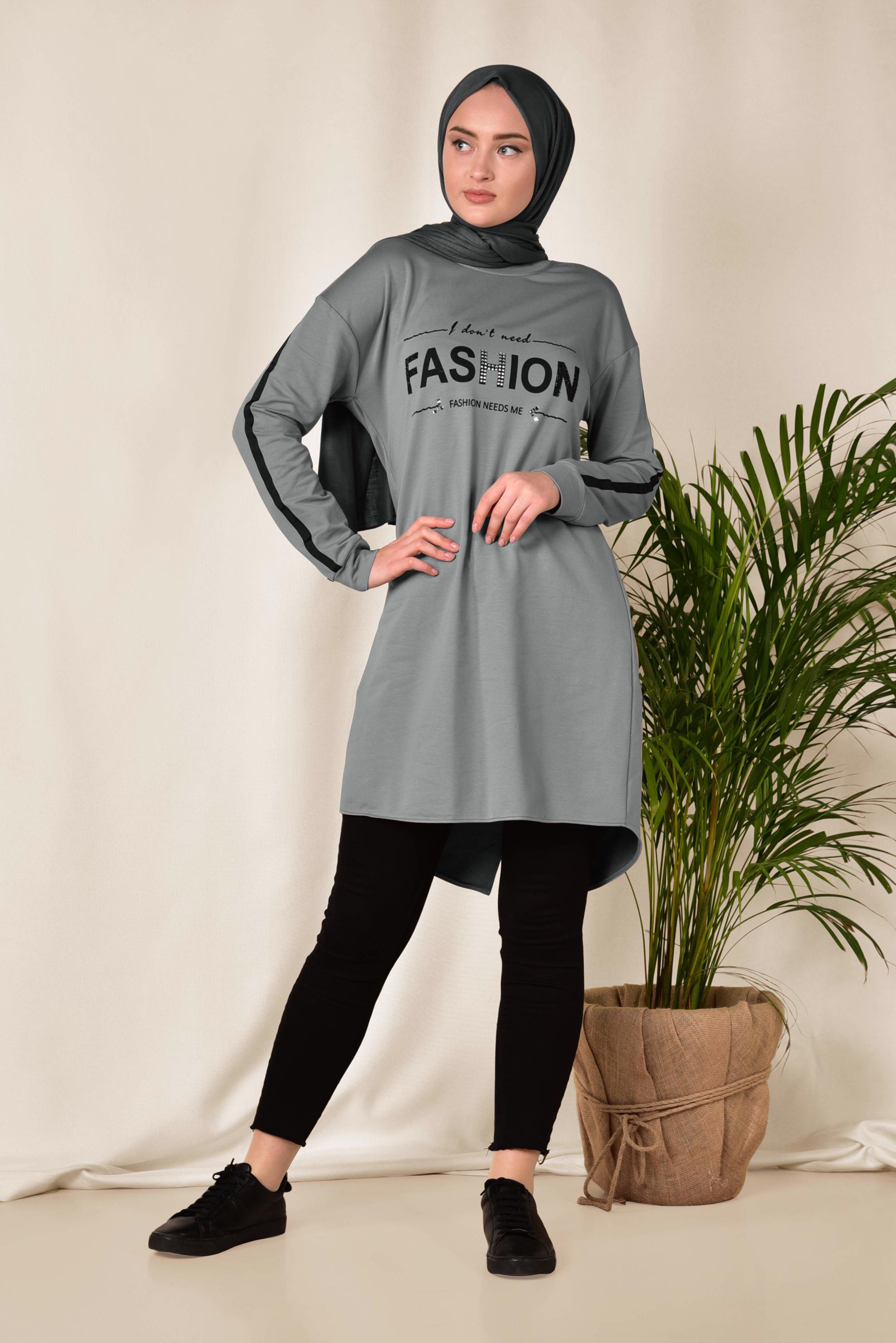Tesettür giyim GRİ ŞERİT VE YAZI DETAYLI EŞOFMAN TUNİK 4898