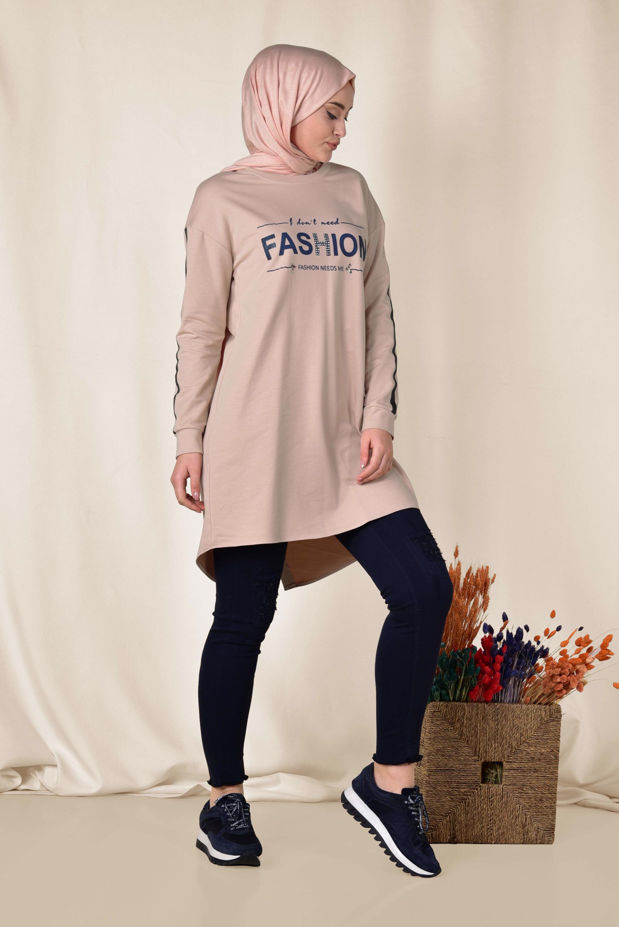 Tesettür giyim PUDRA ŞERİT VE YAZI DETAYLI EŞOFMAN TUNİK 4898