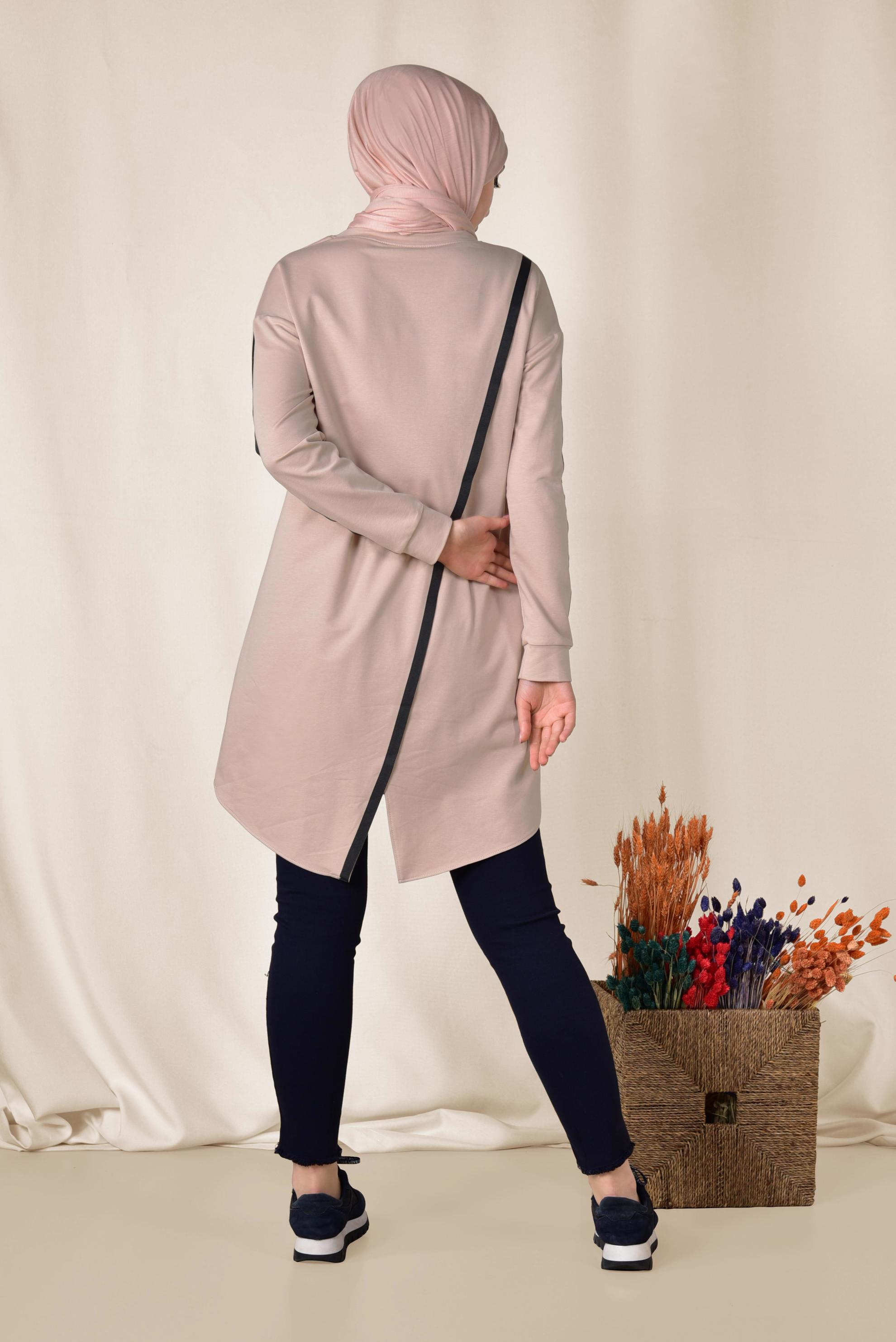 Tesettür giyim PUDRA ŞERİT VE YAZI DETAYLI EŞOFMAN TUNİK 4898