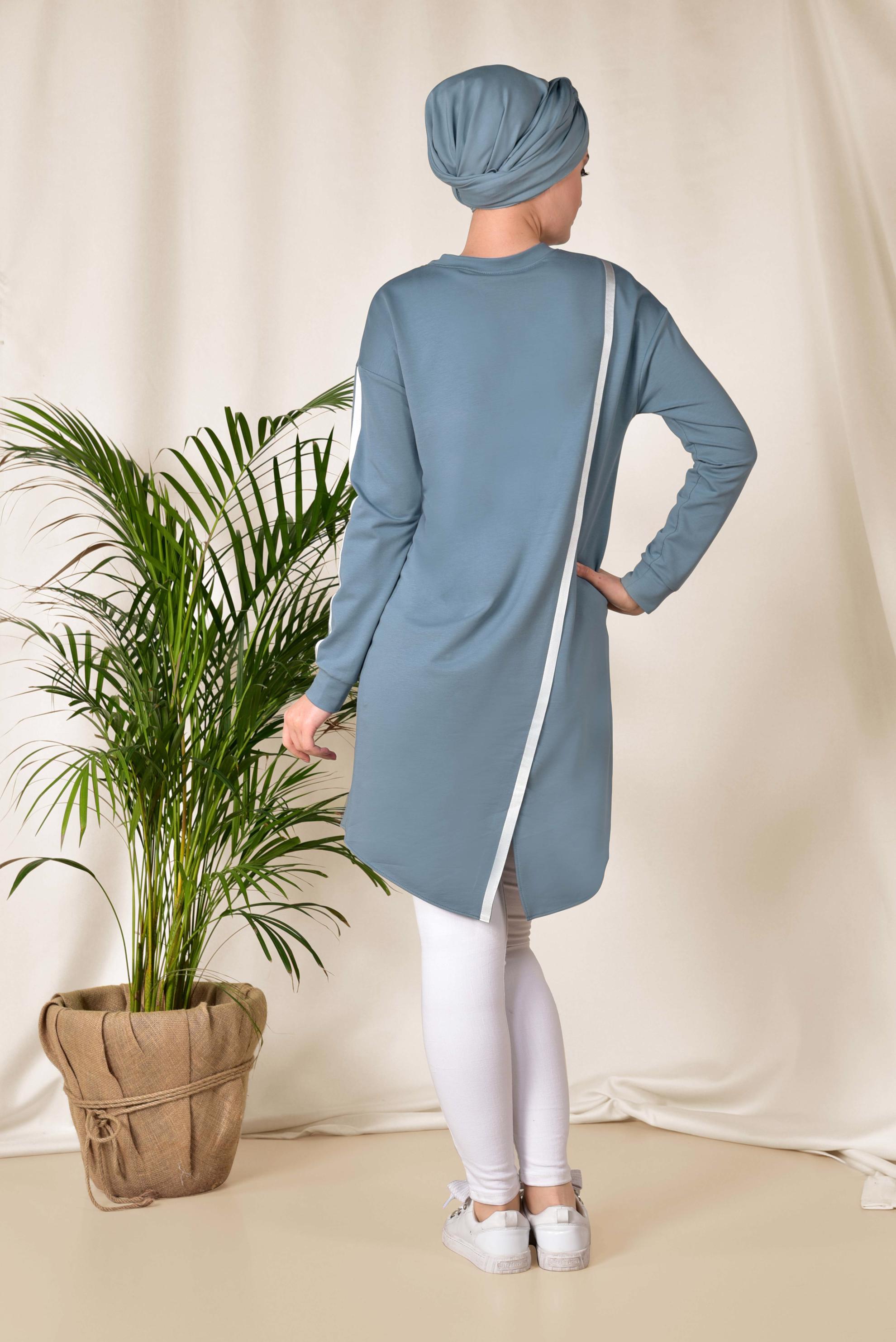 Tesettür giyim MAVİ ŞERİT VE YAZI DETAYLI EŞOFMAN TUNİK 4898