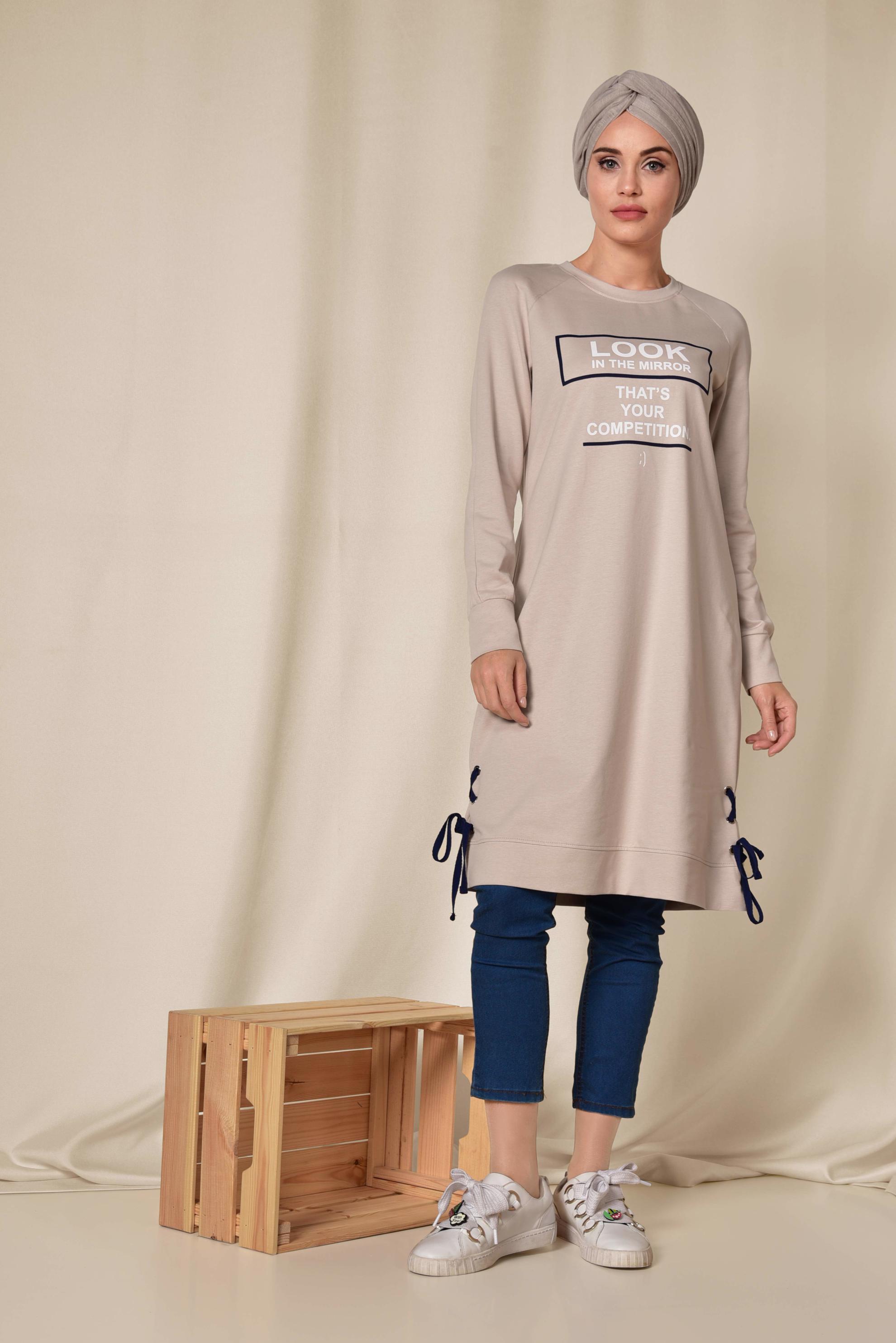 Tesettür giyim BEJ YAZI BASKILI EŞOFMAN TUNİK 4900