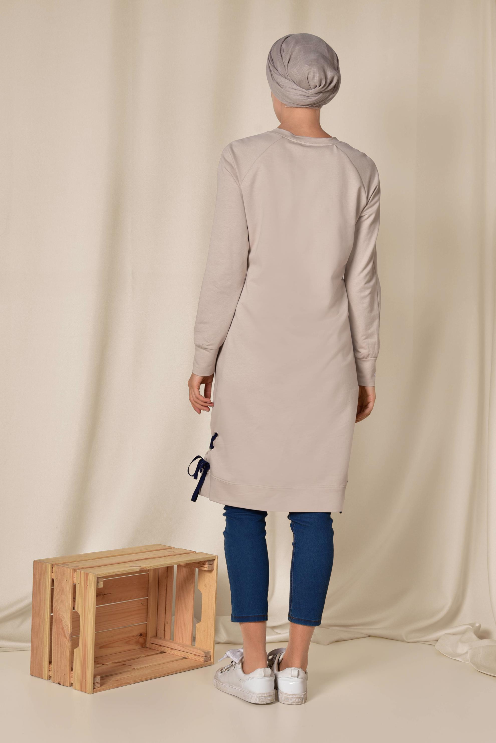 Tesettür giyim BEJ YAZI BASKILI EŞOFMAN TUNİK 4900