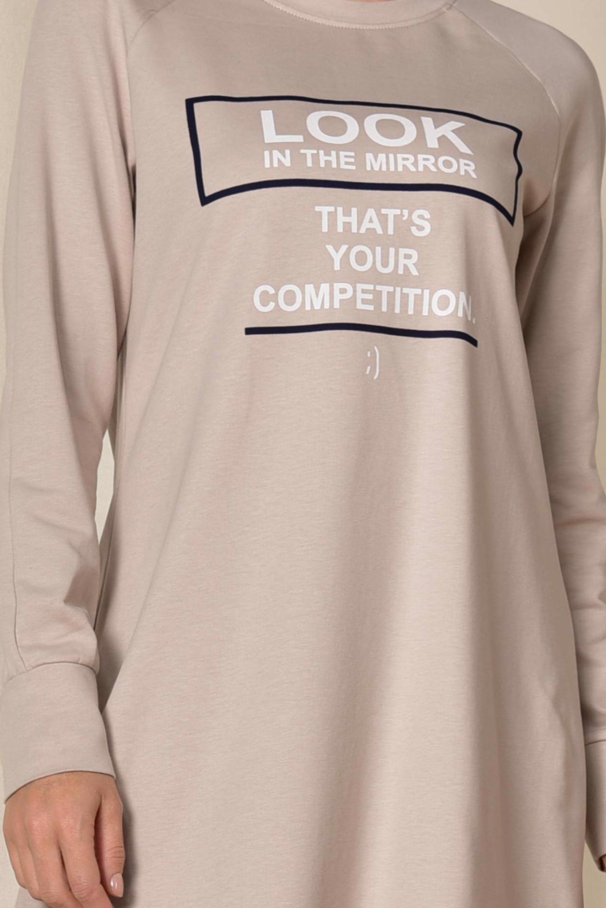 Tesettür giyim BEJ YAZI BASKILI EŞOFMAN TUNİK 4900