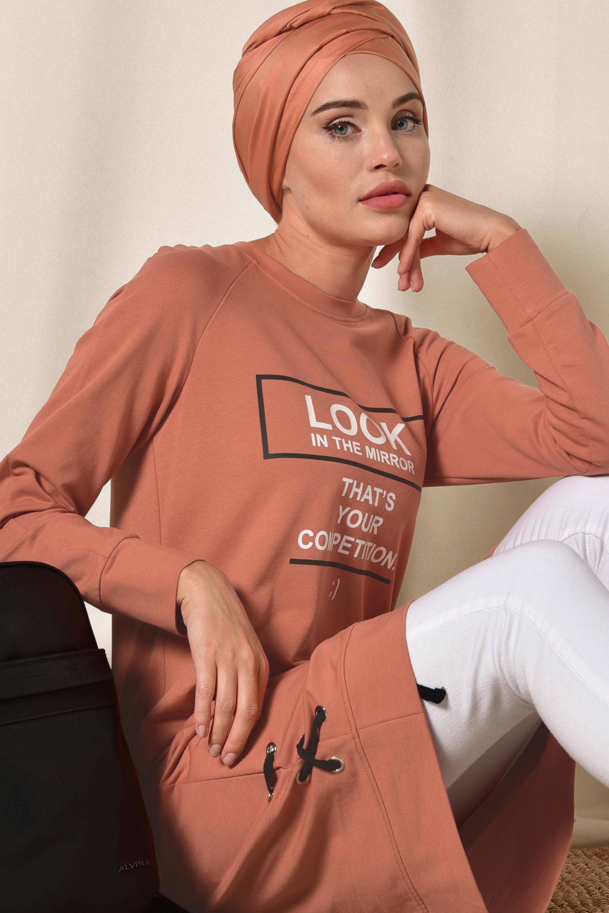 Tesettür giyim TURUNCU YAZI BASKILI EŞOFMAN TUNİK 4900