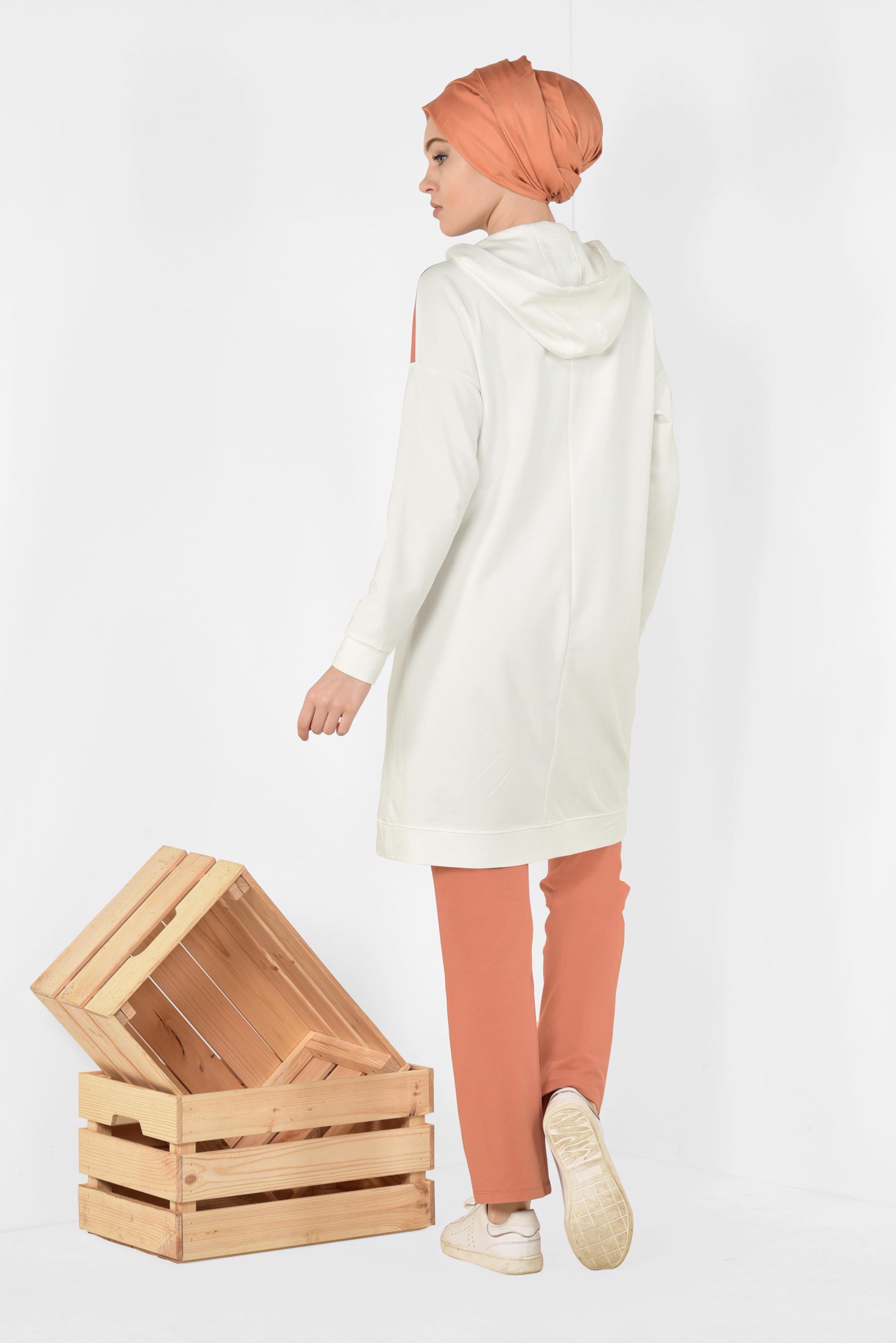 Tesettür giyim TURUNCU YAZI BASKILI PANTOLONLU EŞOFMAN TAKIM 4904	