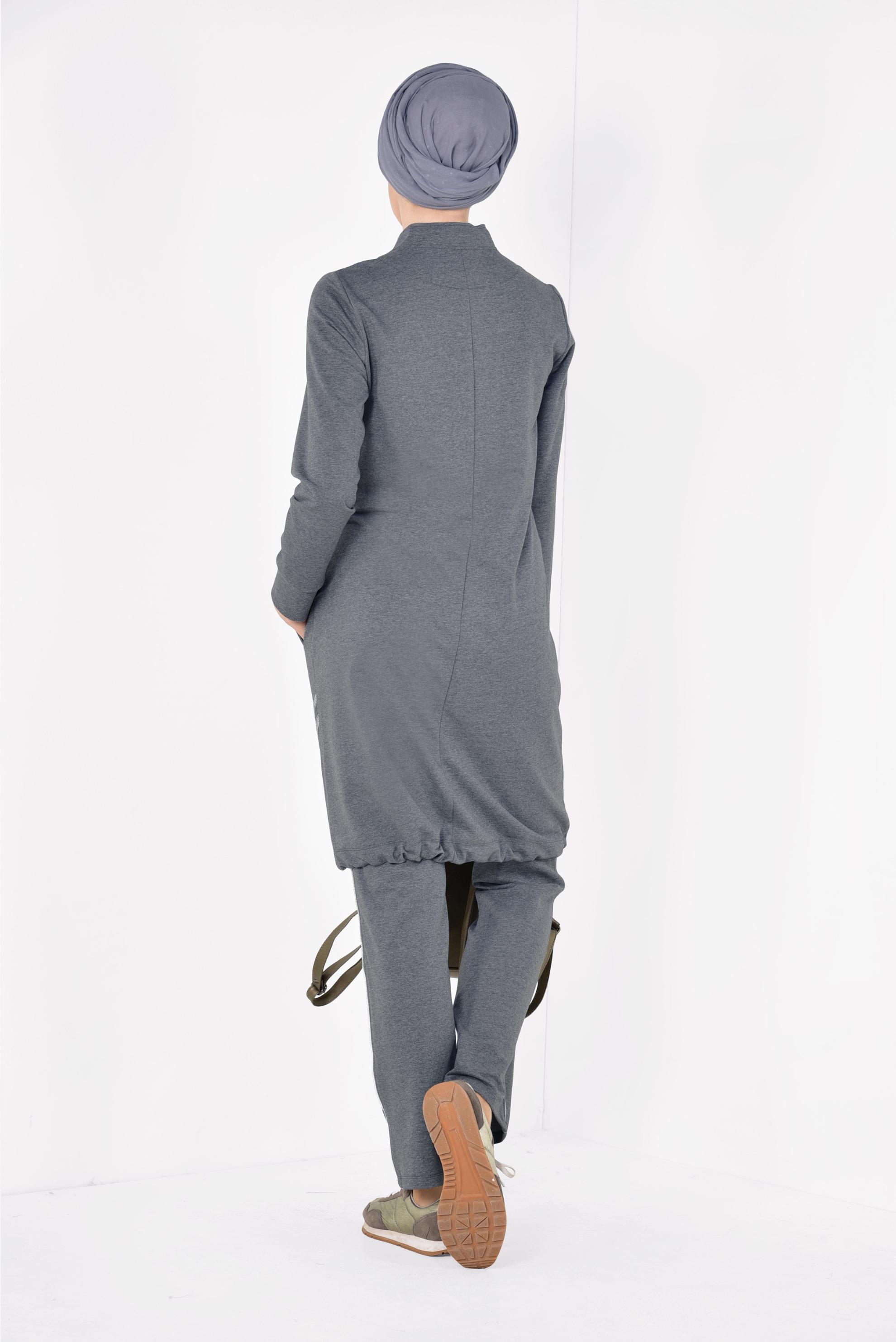 Tesettür giyim GRİ ŞERİT DETAYLI PANTOLONLU EŞOFMAN TAKIMI 4906