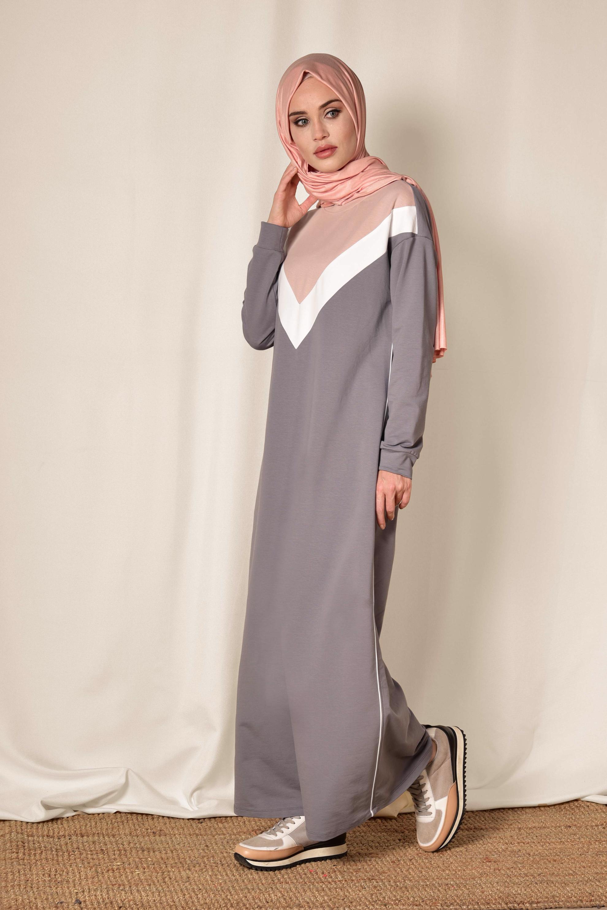 Tesettür giyim GRİ ÇİZGİLİ EŞOFMAN ELBİSE 4954