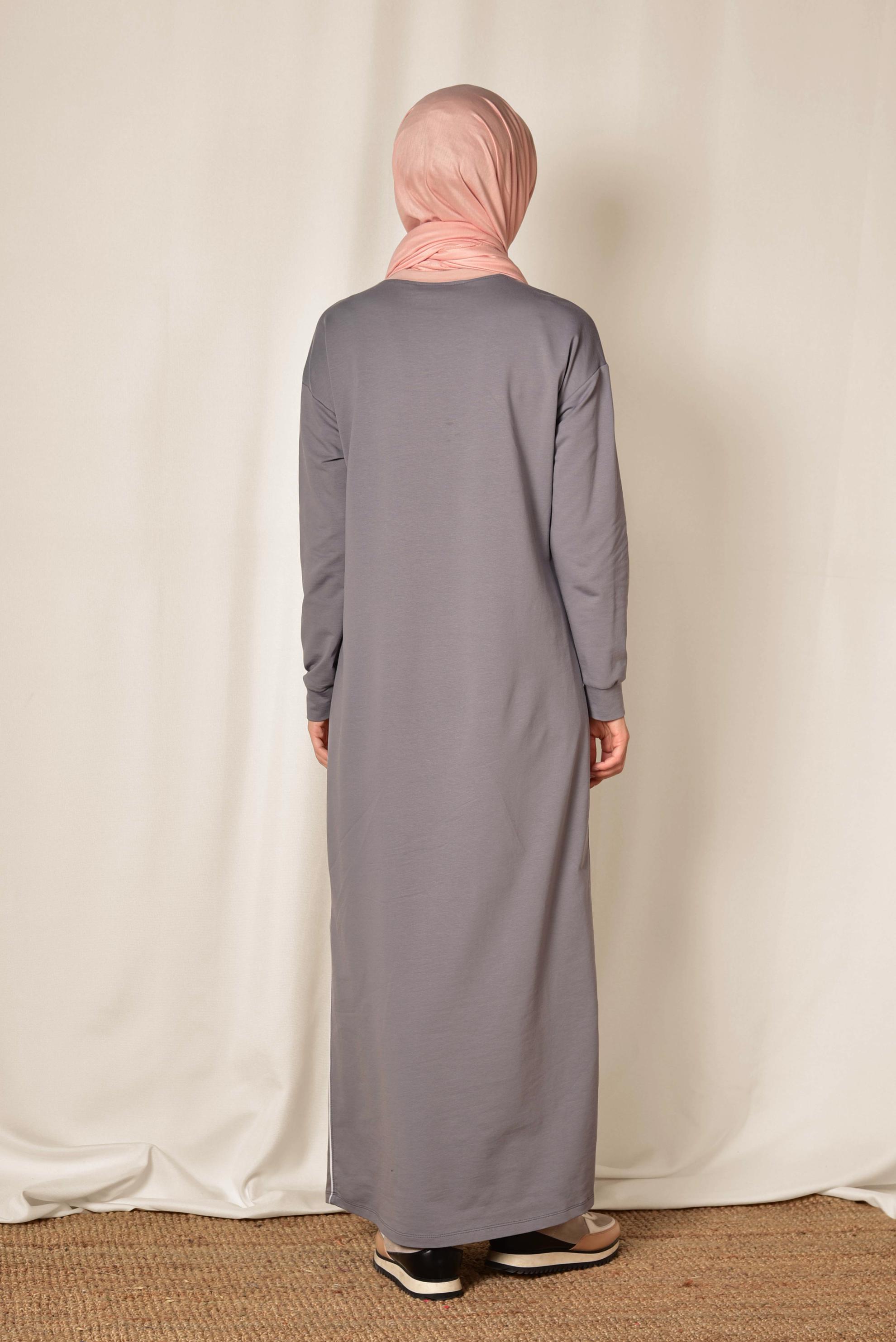 Tesettür giyim GRİ ÇİZGİLİ EŞOFMAN ELBİSE 4954