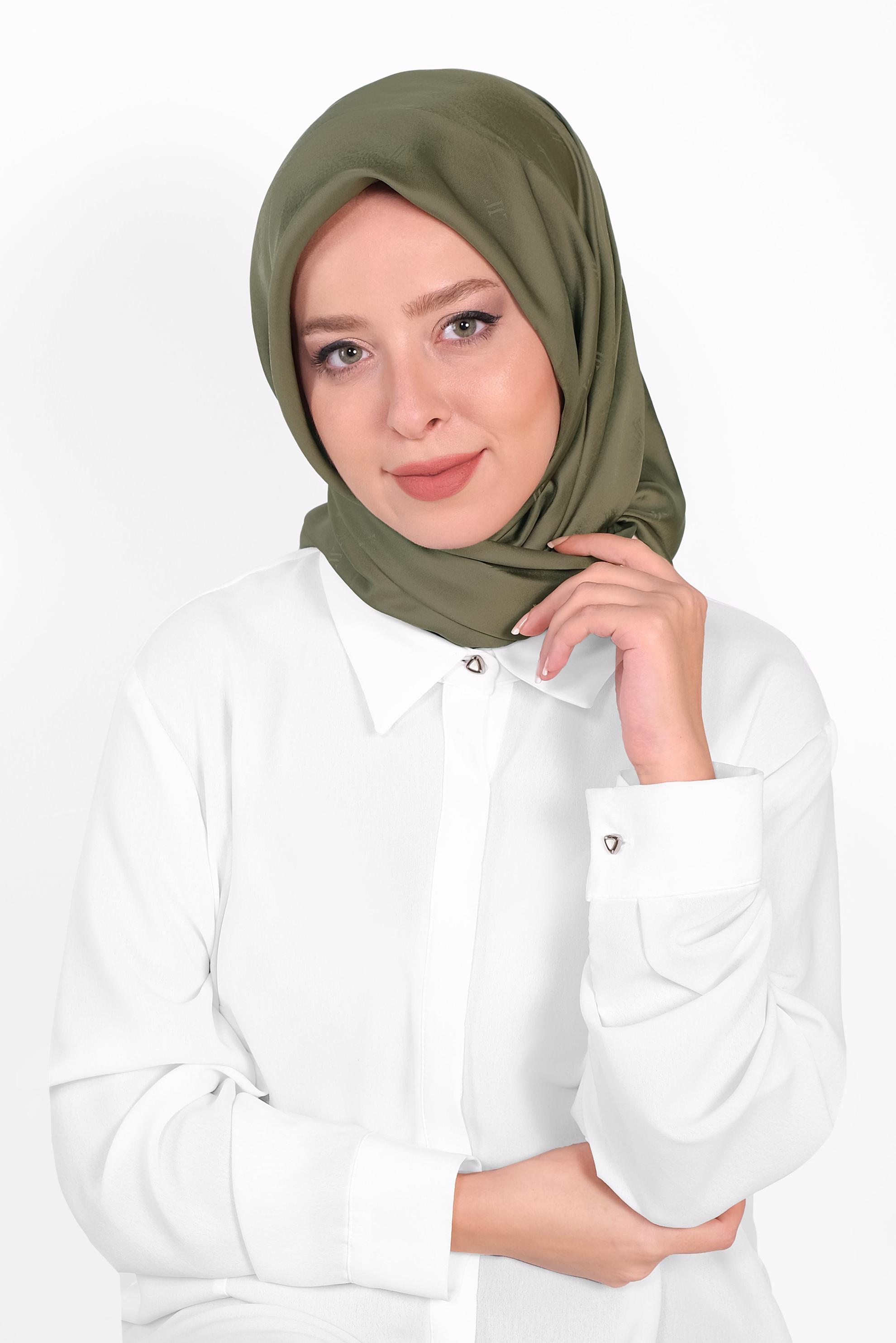 Tesettür giyim HAKİ 9960 ALVİNA LOGOLU İPEKSİ EŞARP