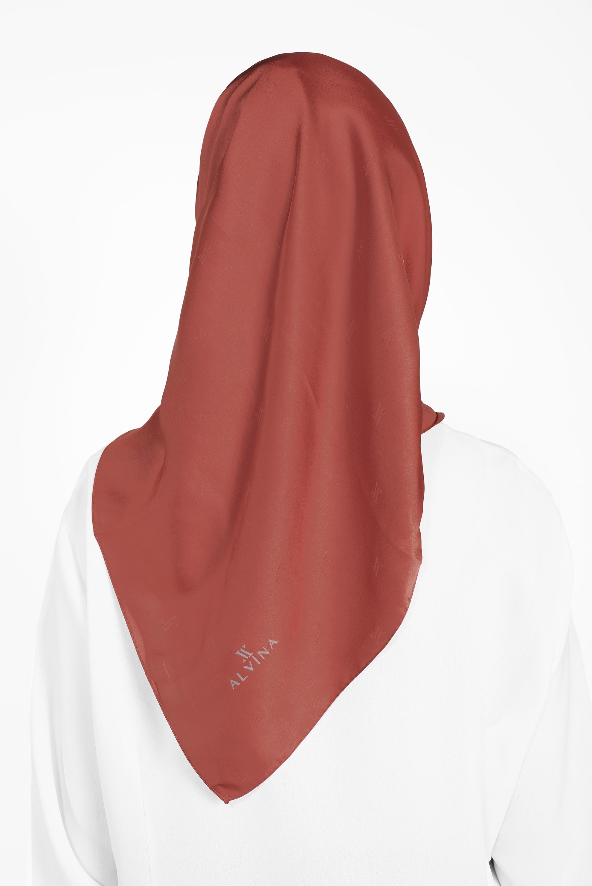 Tesettür giyim TURUNCU 9960 ALVİNA LOGOLU İPEKSİ EŞARP