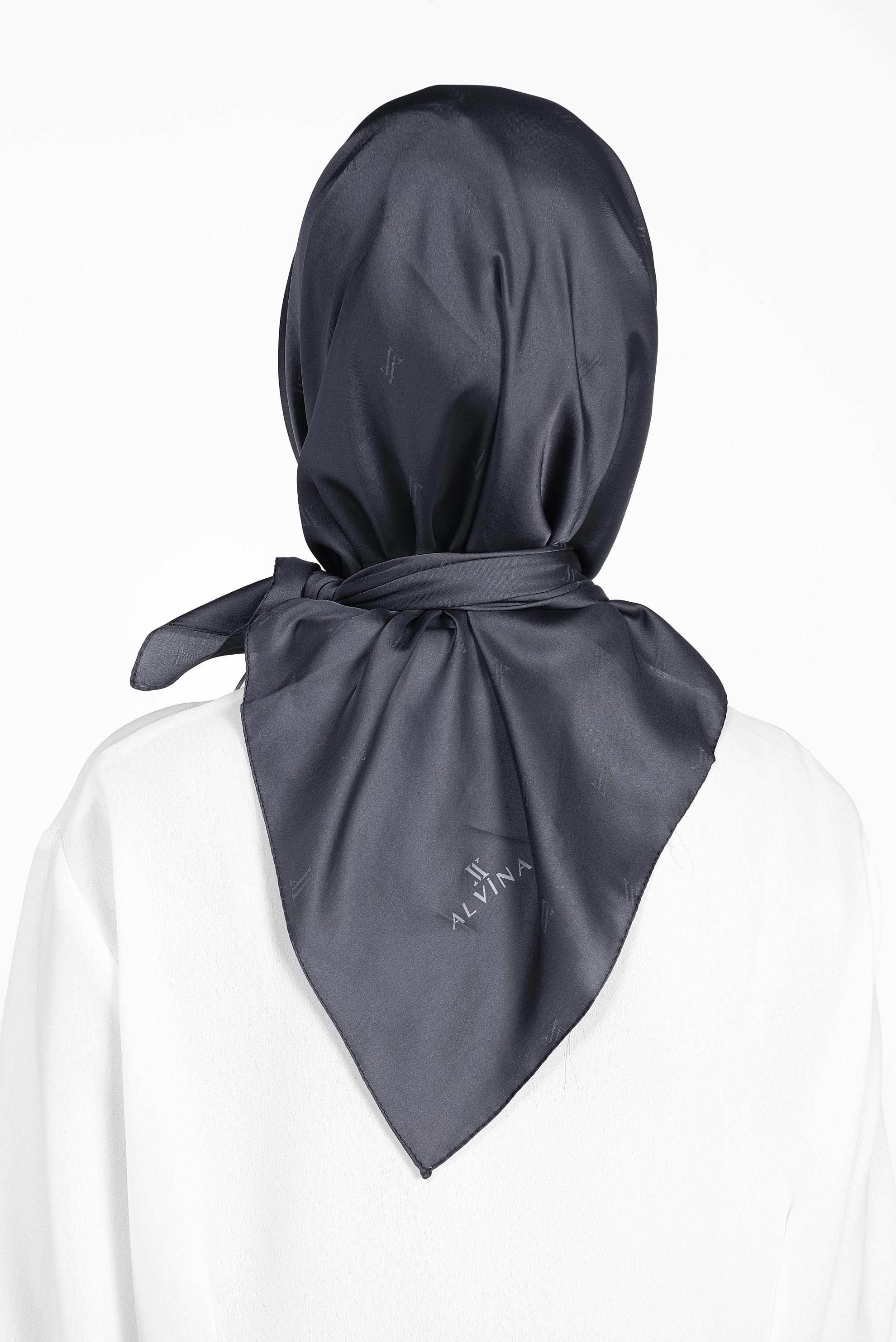 Tesettür giyim GRİ 9960 ALVİNA LOGOLU İPEKSİ EŞARP