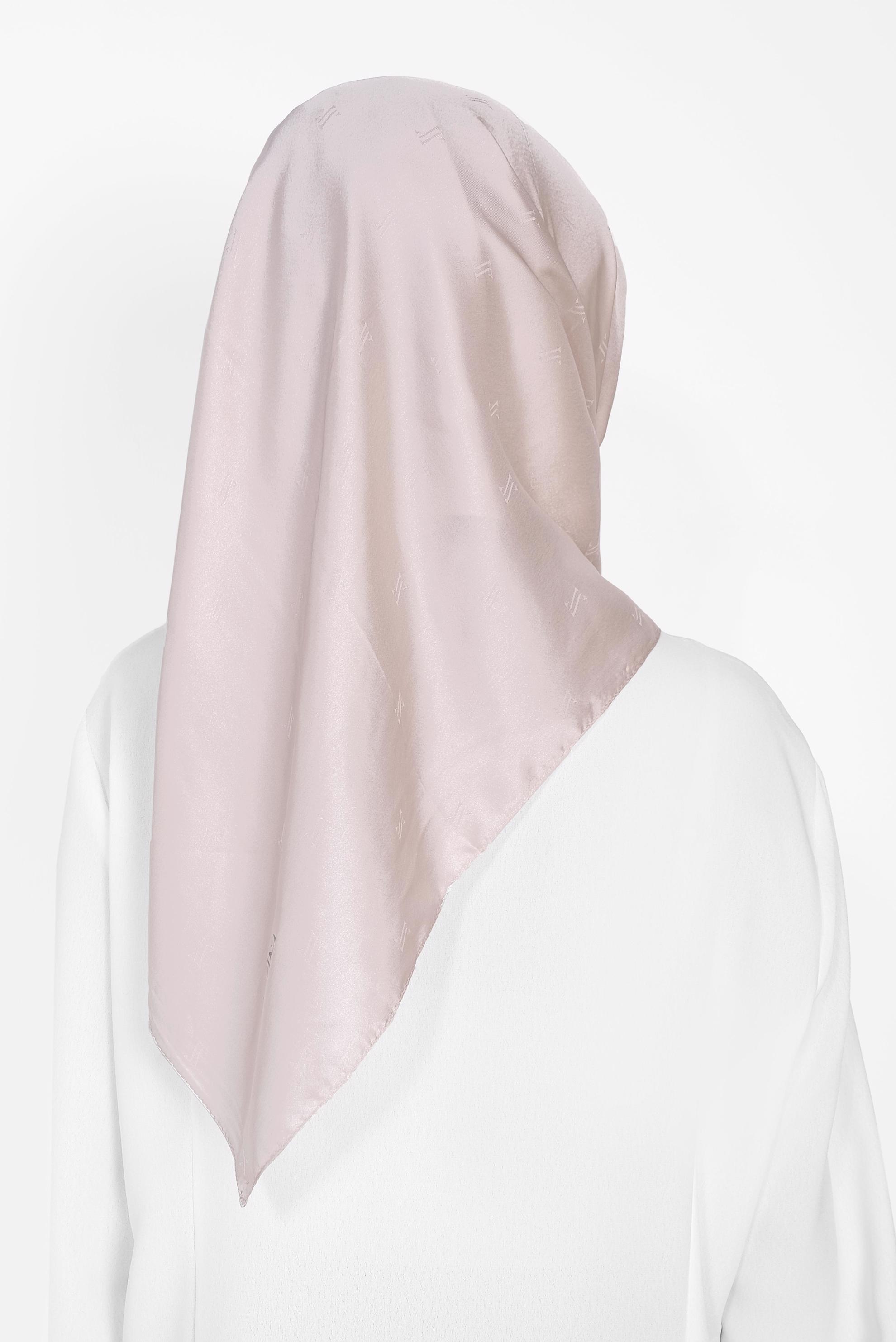 Tesettür giyim BEJ 9960 ALVİNA LOGOLU İPEKSİ EŞARP